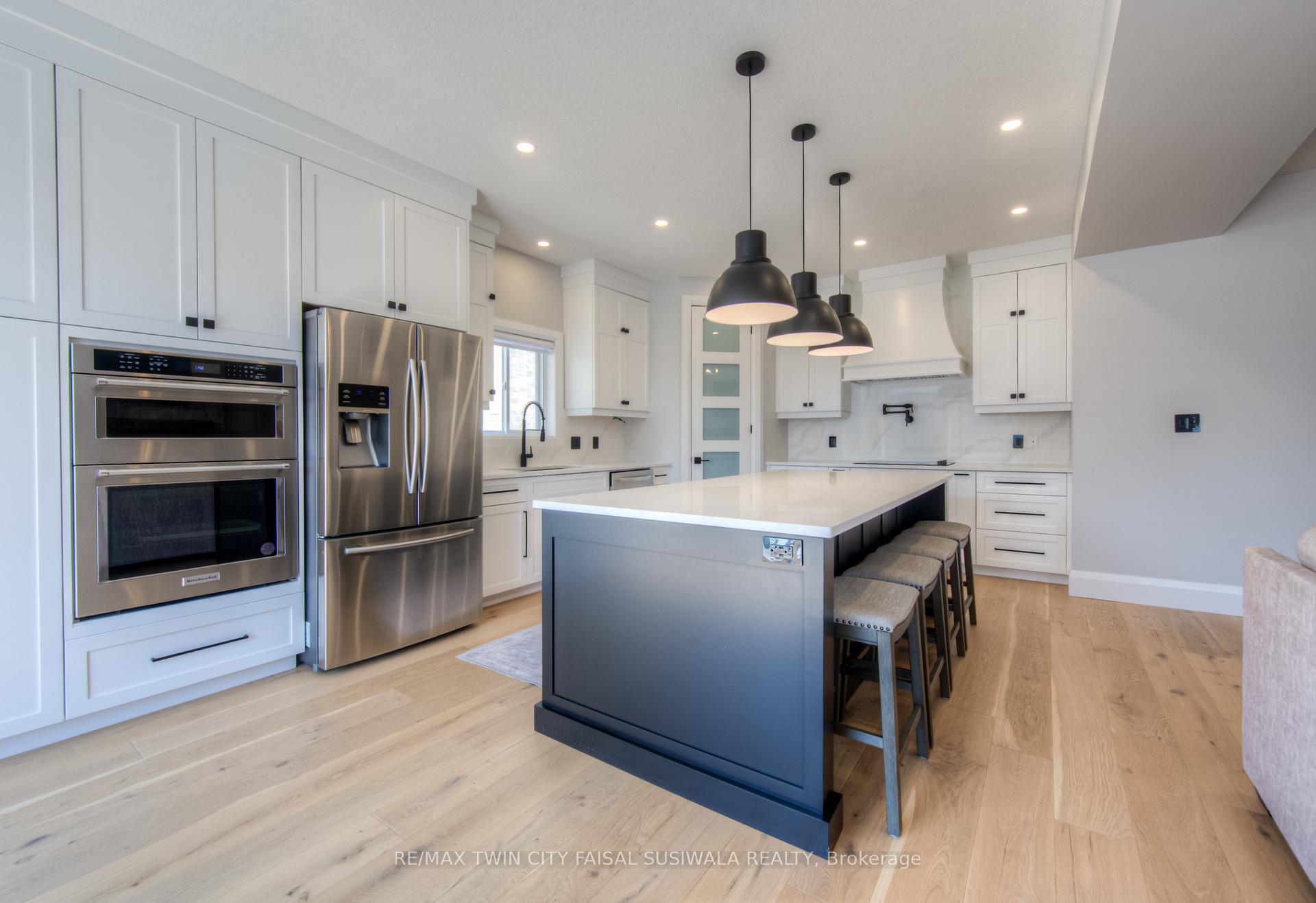 Photo 12 of 362 Moorlands Crescent, Kitchener — HOMEH