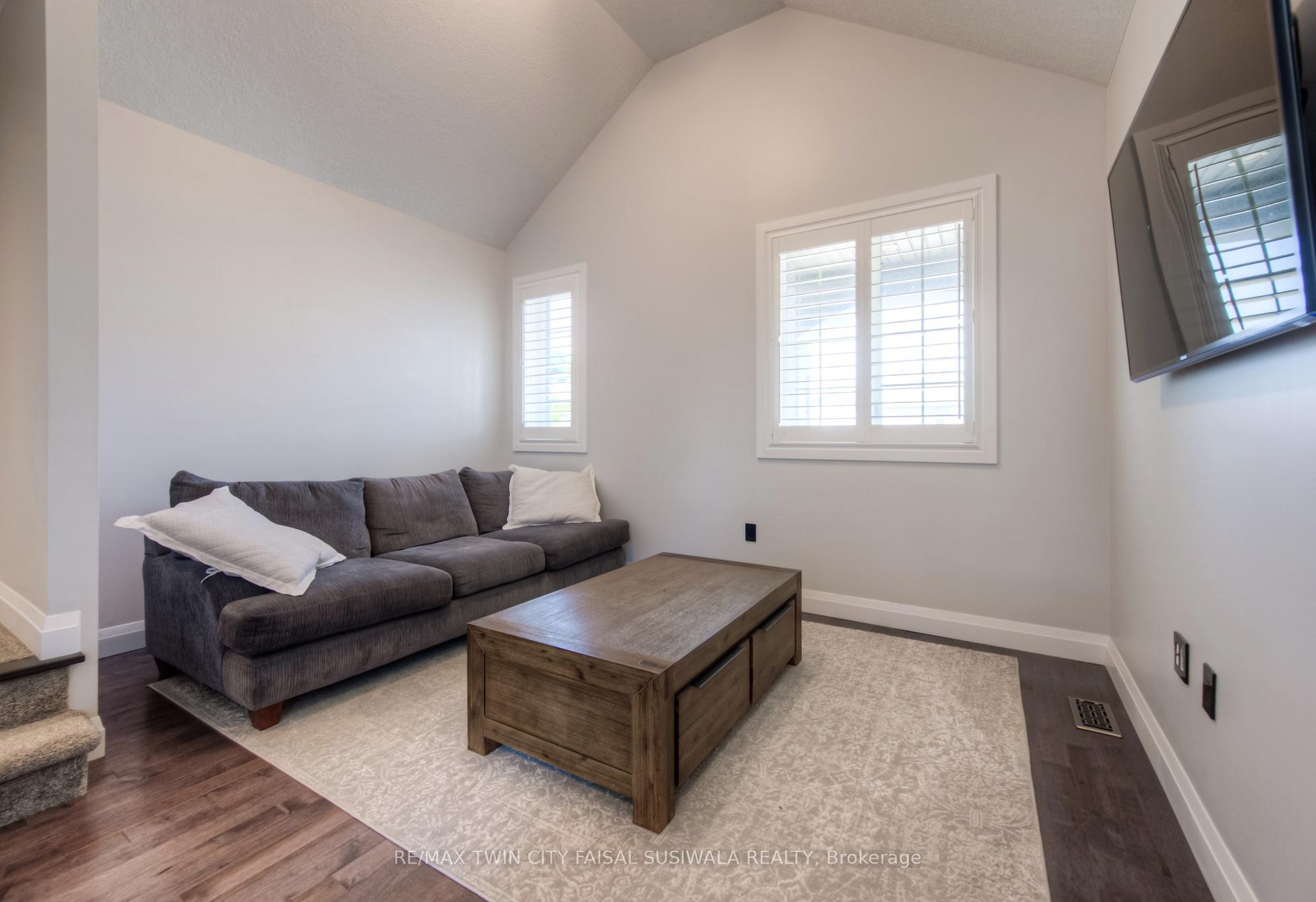 Photo 21 of 362 Moorlands Crescent, Kitchener — HOMEH