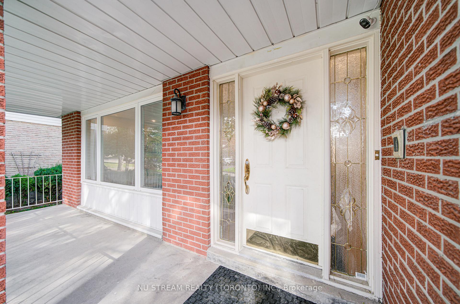 Front of 8 Hemingway Crescent
