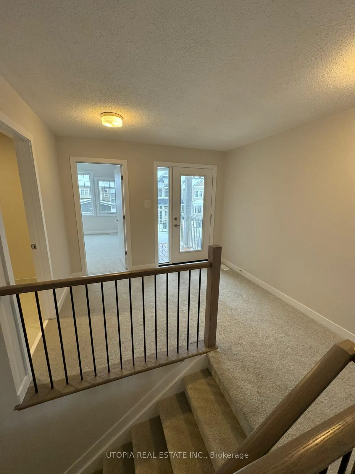 Photo 7 of 110 Hackamore Crescent, Ottawa, Goulbourn Twp From Franktown Rd/South To Rideau — HOMEH