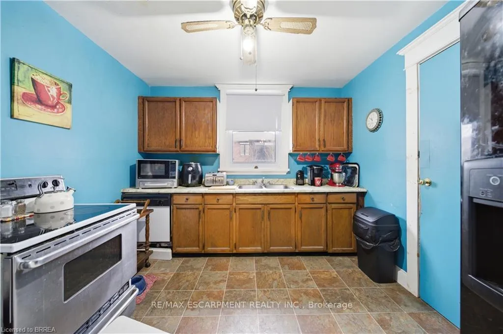 Photo 5 of 139 Willow Street, Brant, Paris — HOMEH