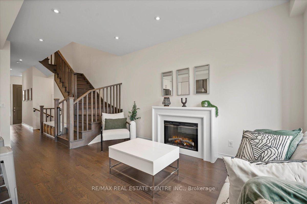 Photo 11 of 153 Broadacre Drive, Kitchener — HOMEH