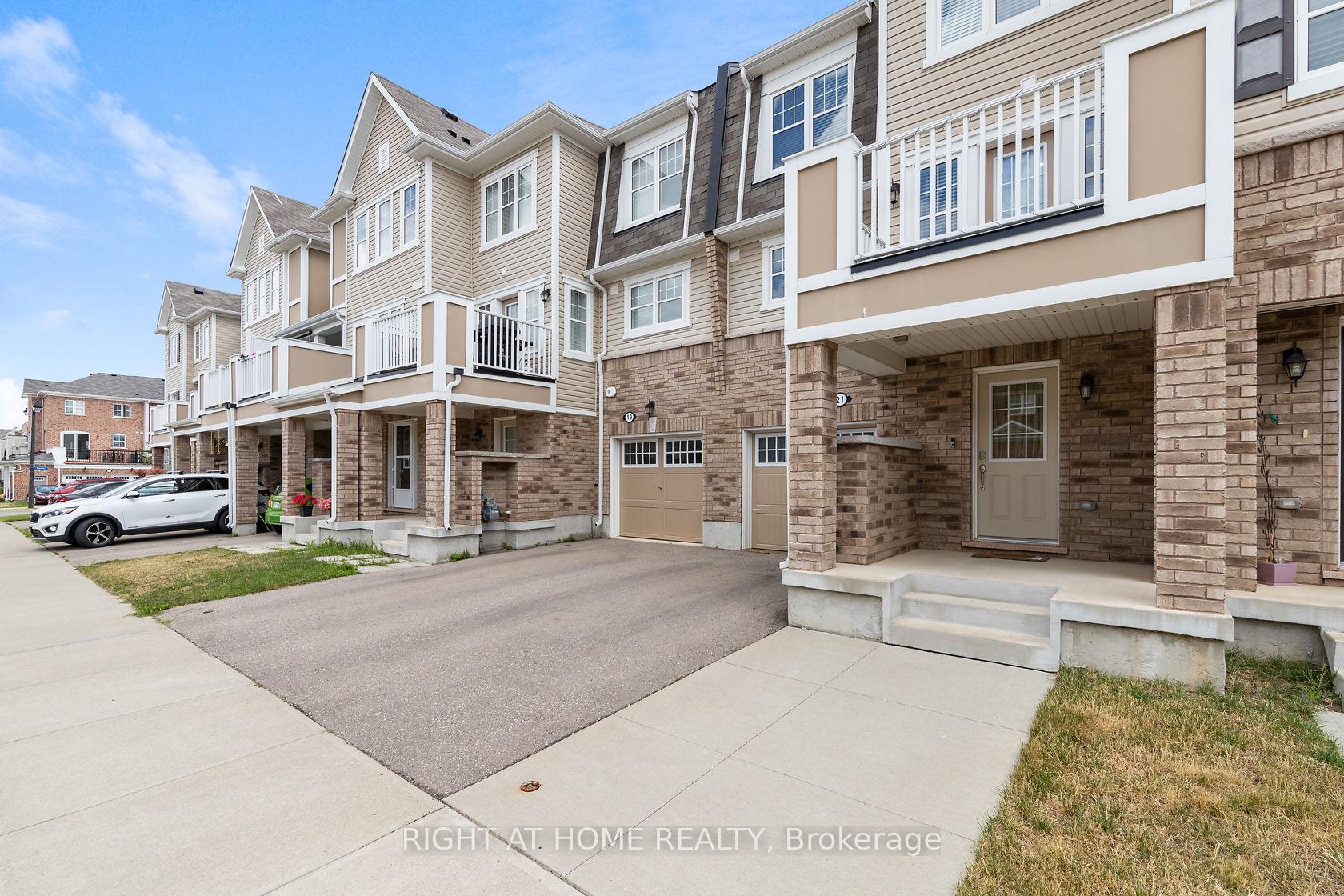 Photo 3 of 21 Appleby Street, Kitchener — HOMEH