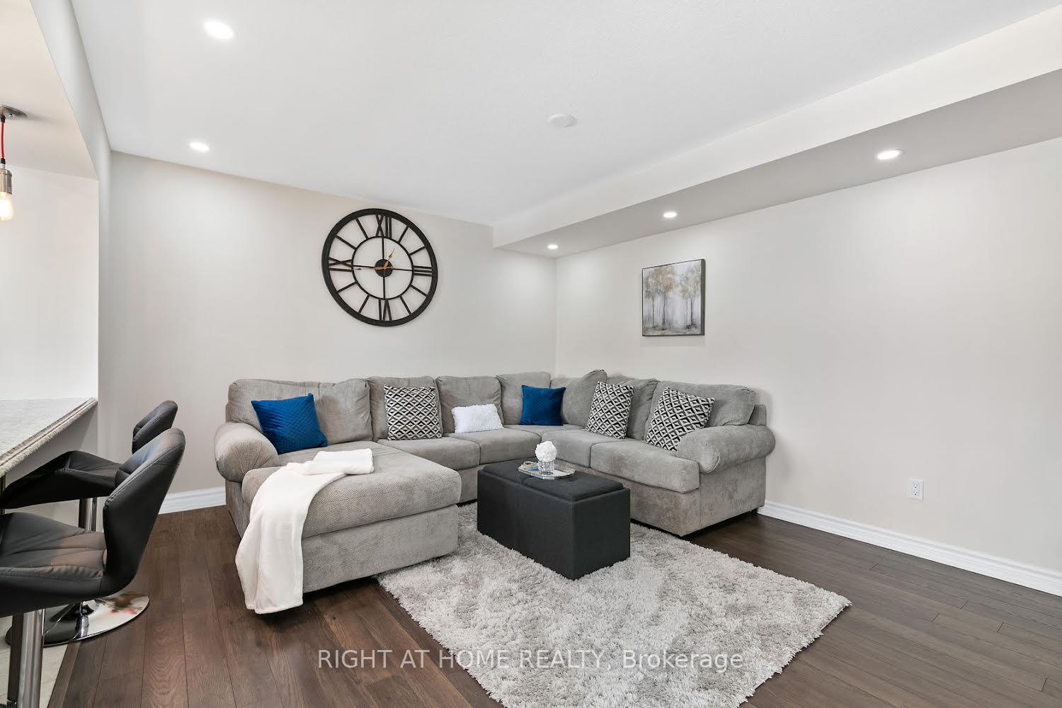 Photo 8 of 21 Appleby Street, Kitchener — HOMEH