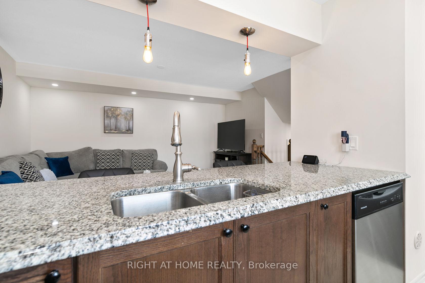 Photo 16 of 21 Appleby Street, Kitchener — HOMEH