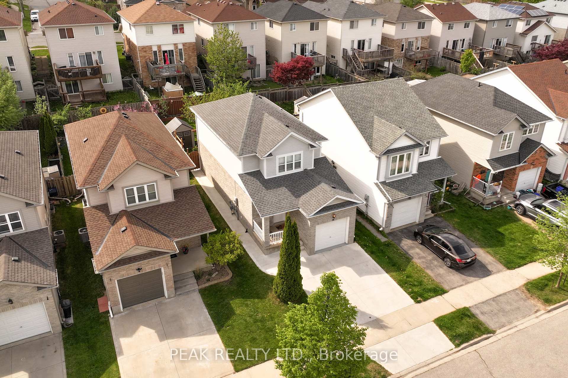 Photo 3 of 34 Reistview Street, Kitchener — HOMEH