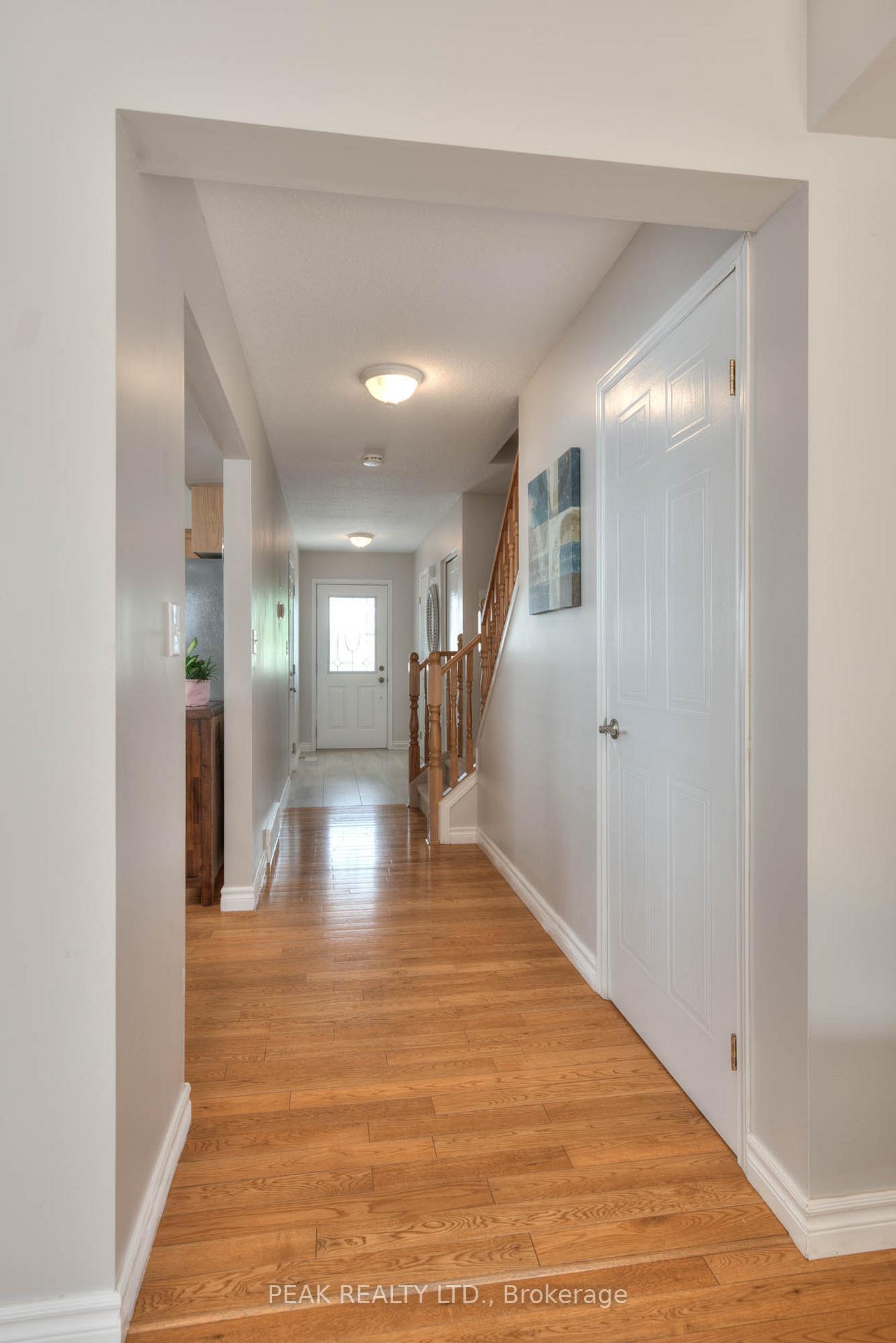 Photo 6 of 34 Reistview Street, Kitchener — HOMEH