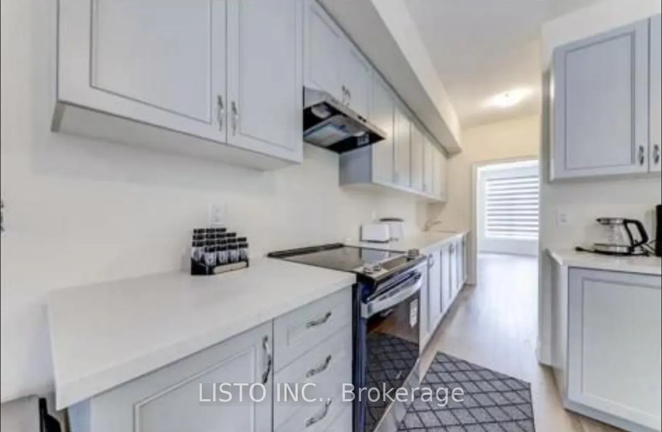 Photo 7 of 12 Thomas Hope Lane, Markham, Cedarwood — HOMEH