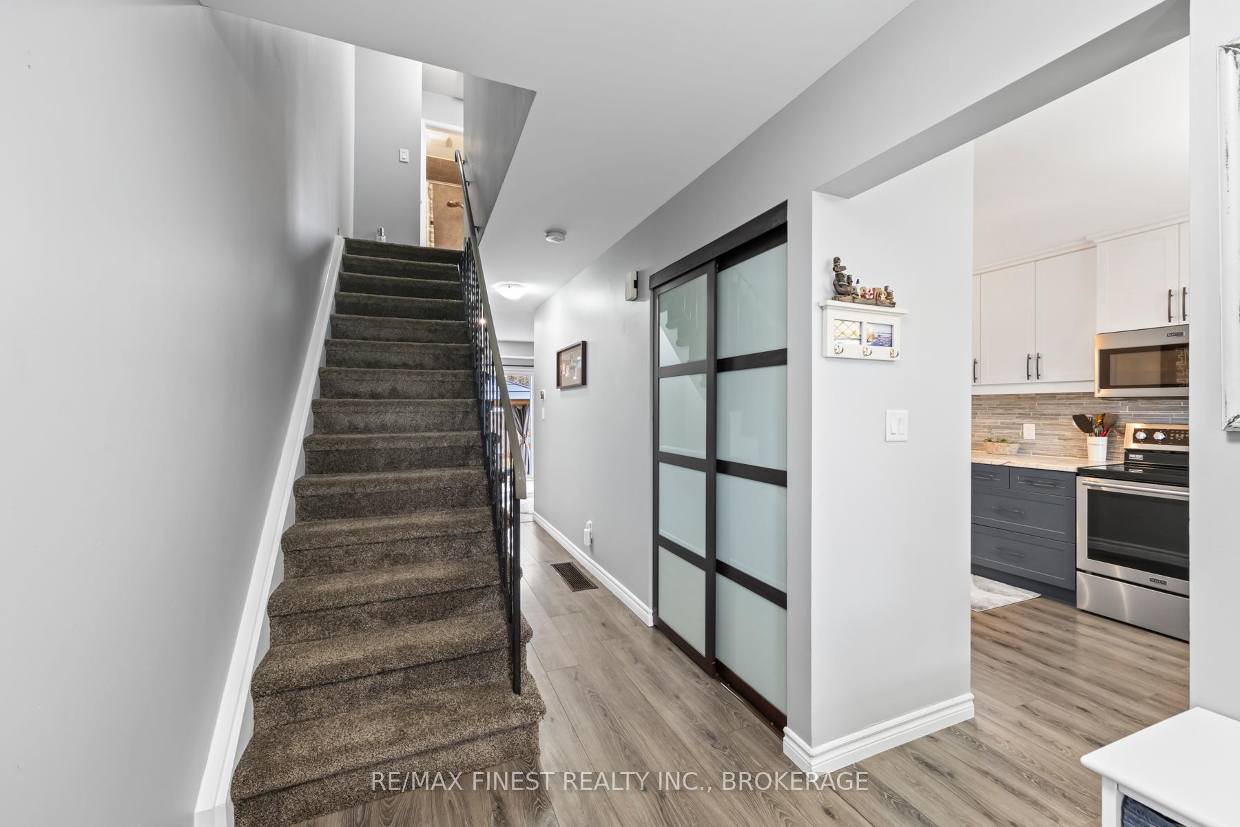 Photo 5 of 49 McKeown Crescent, Loyalist, Amherstview — HOMEH