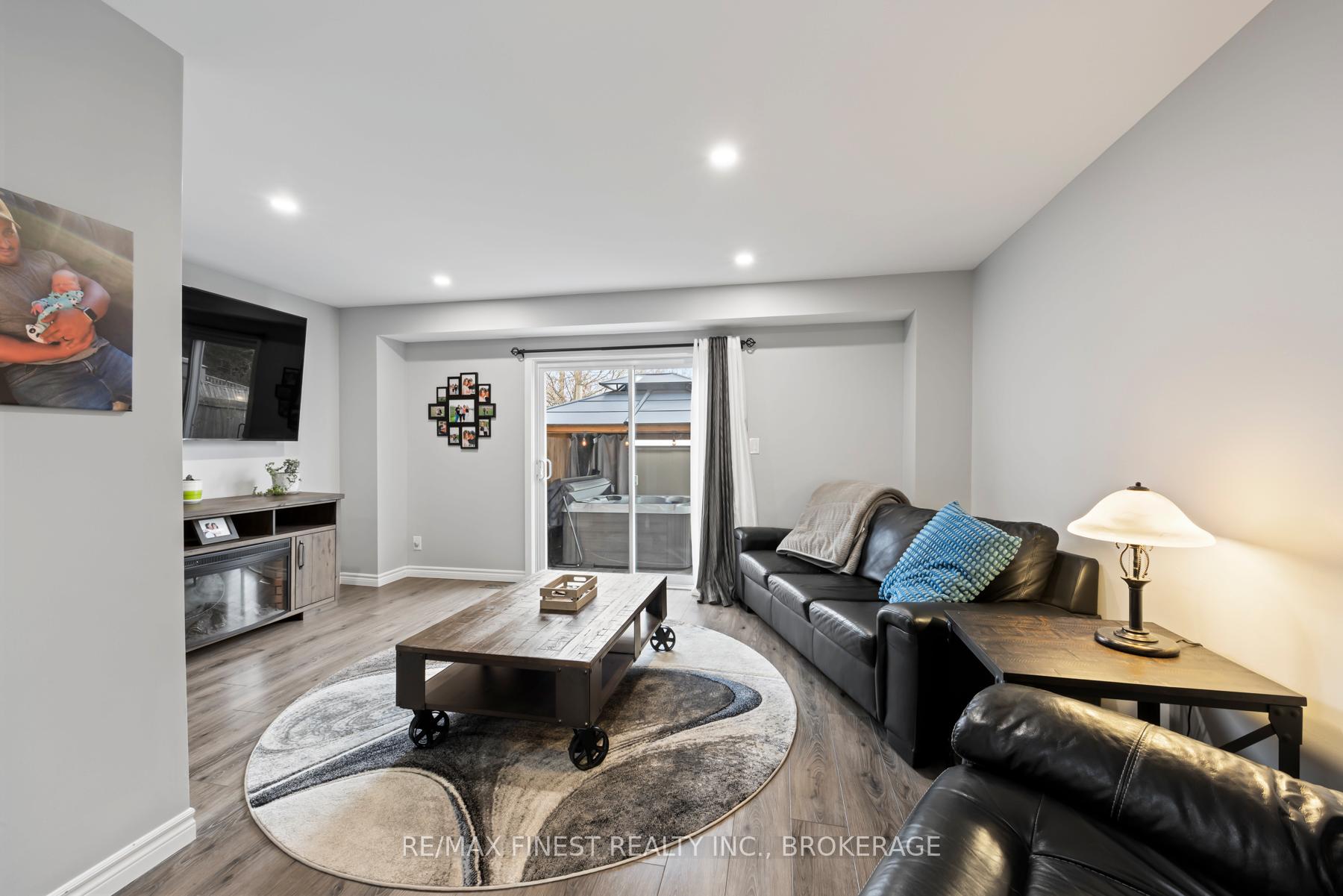 Photo 14 of 49 McKeown Crescent, Loyalist, Amherstview — HOMEH