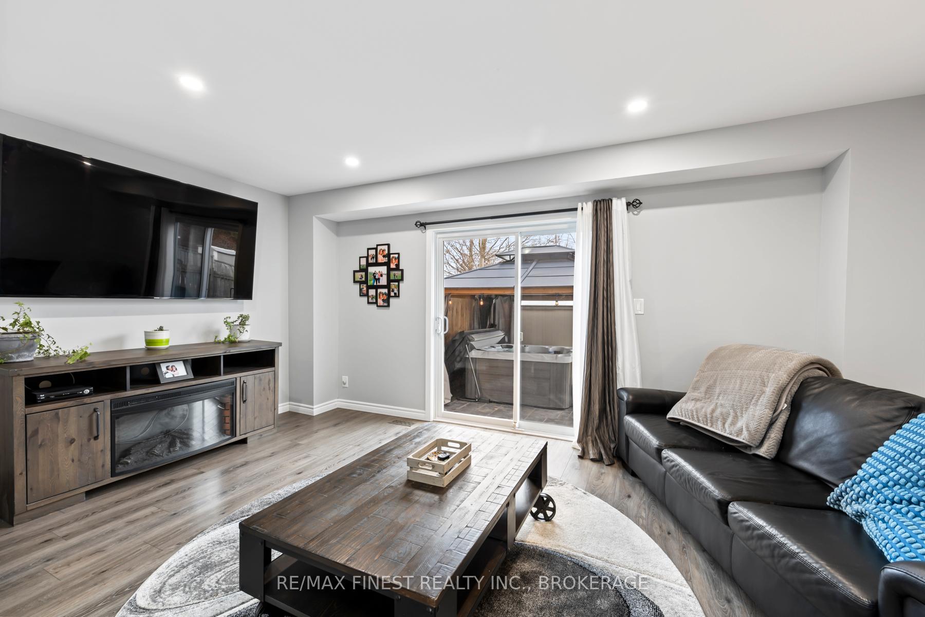 Photo 15 of 49 McKeown Crescent, Loyalist, Amherstview — HOMEH
