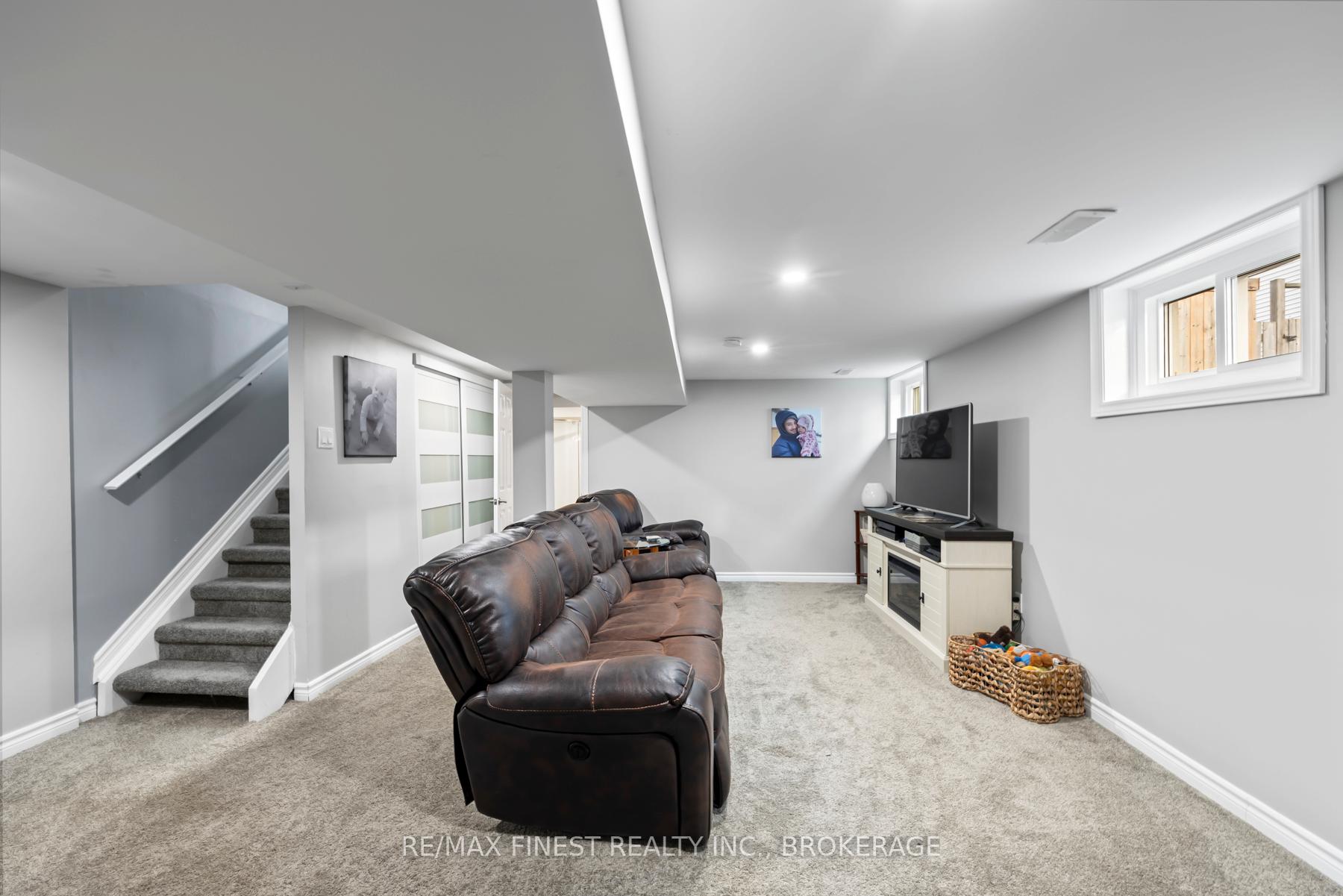 Photo 22 of 49 McKeown Crescent, Loyalist, Amherstview — HOMEH