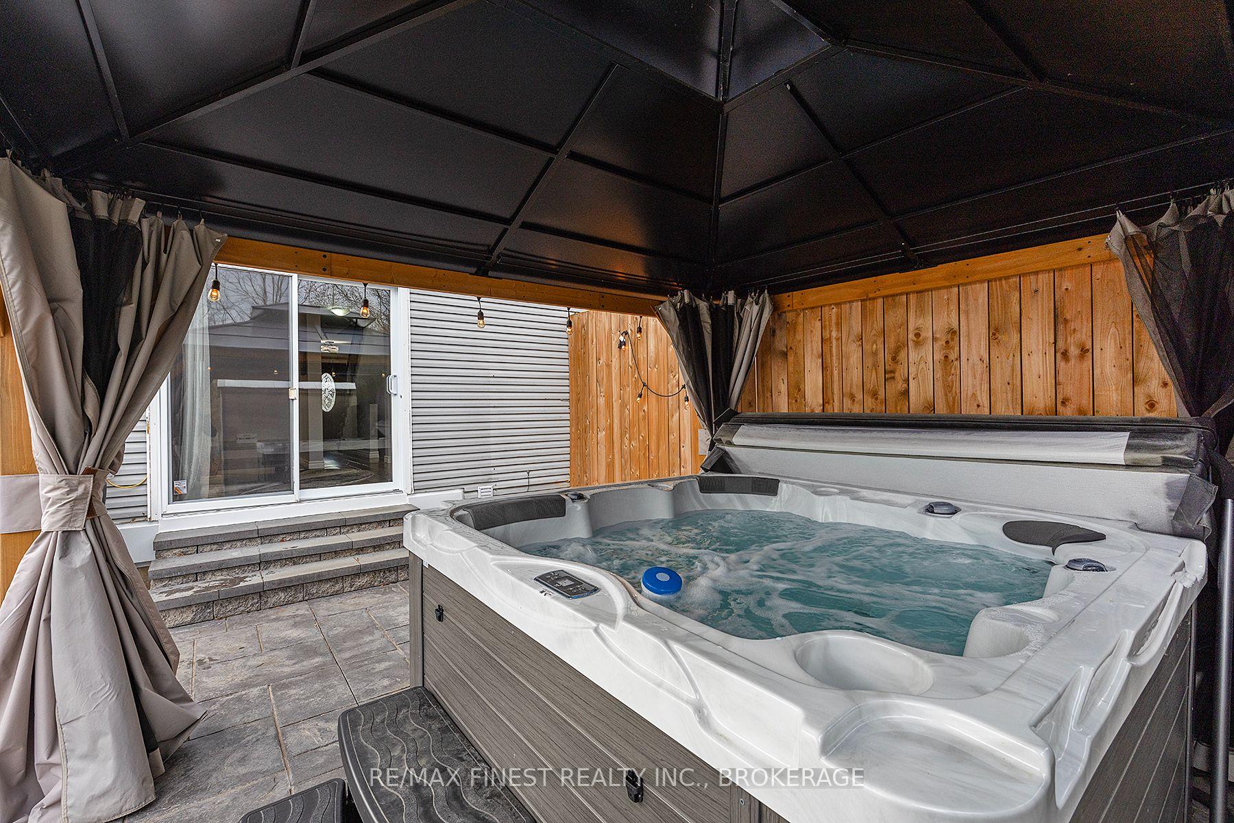 Photo 33 of 49 McKeown Crescent, Loyalist, Amherstview — HOMEH