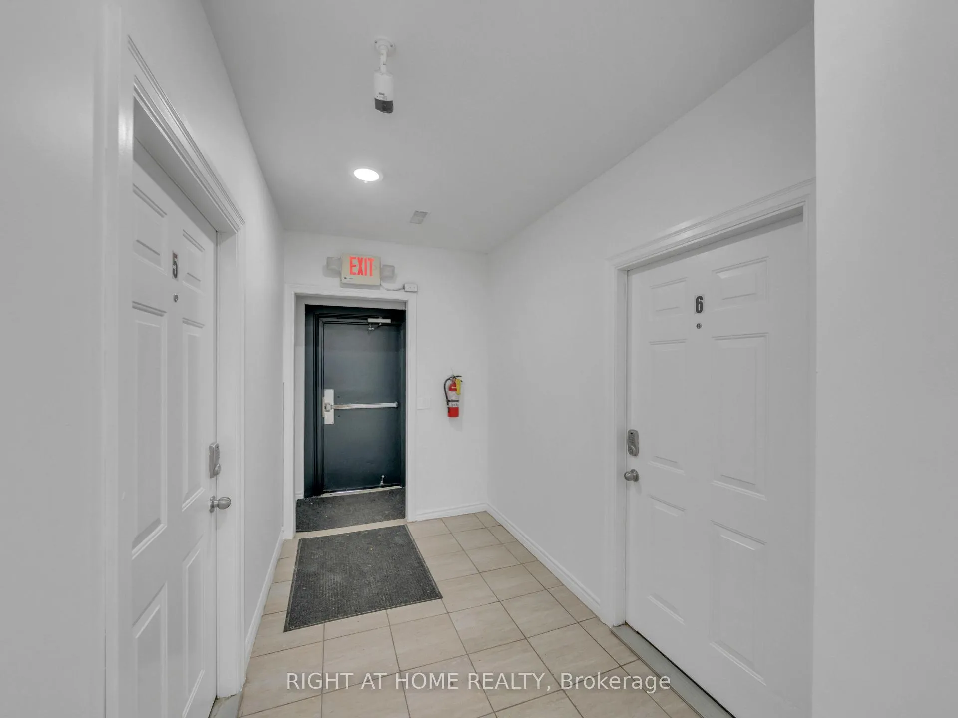 Photo 8 of Unit 3, 279 Drouillard Road, Windsor — HOMEH
