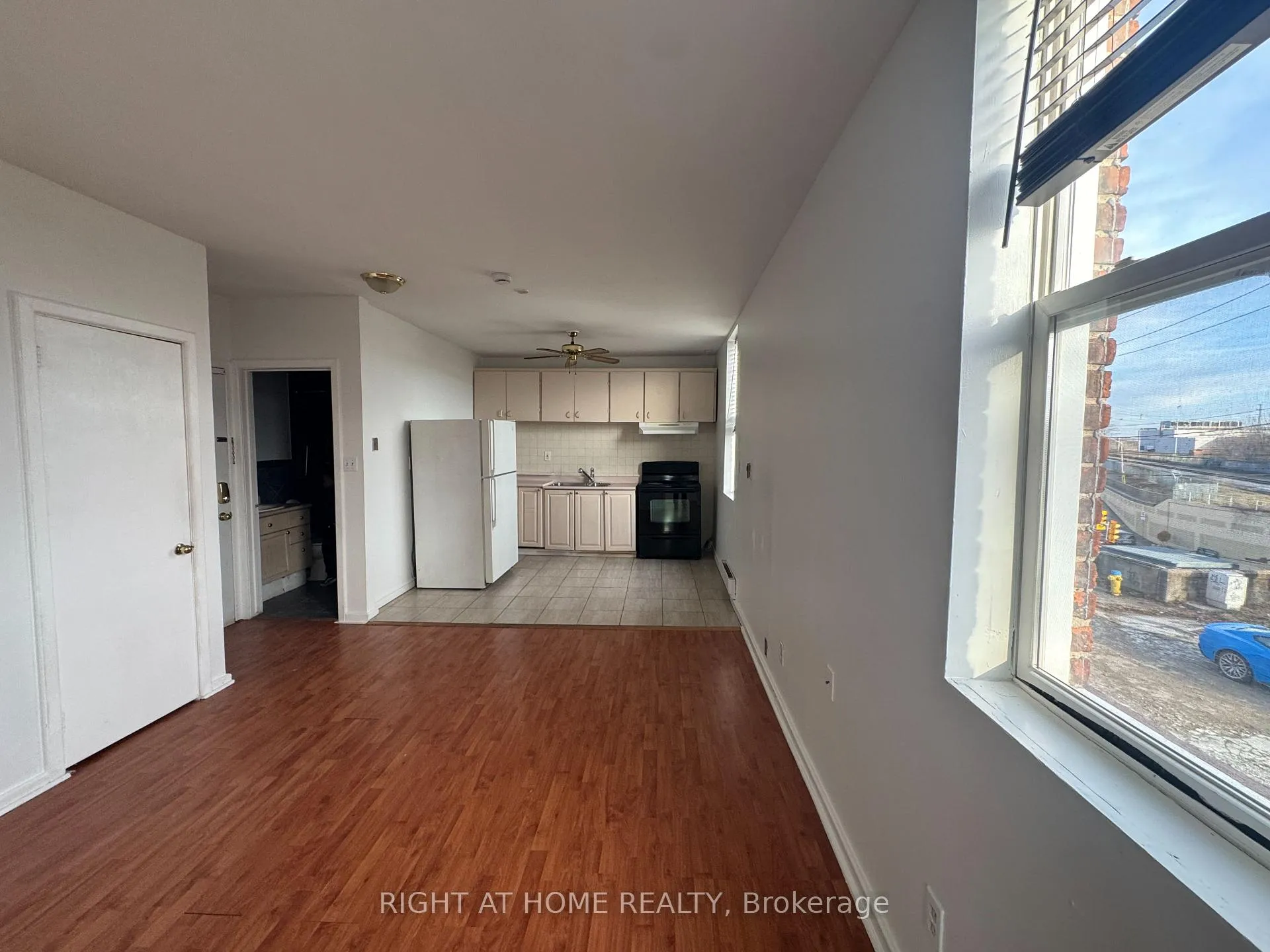 Photo 16 of Unit 3, 279 Drouillard Road, Windsor — HOMEH
