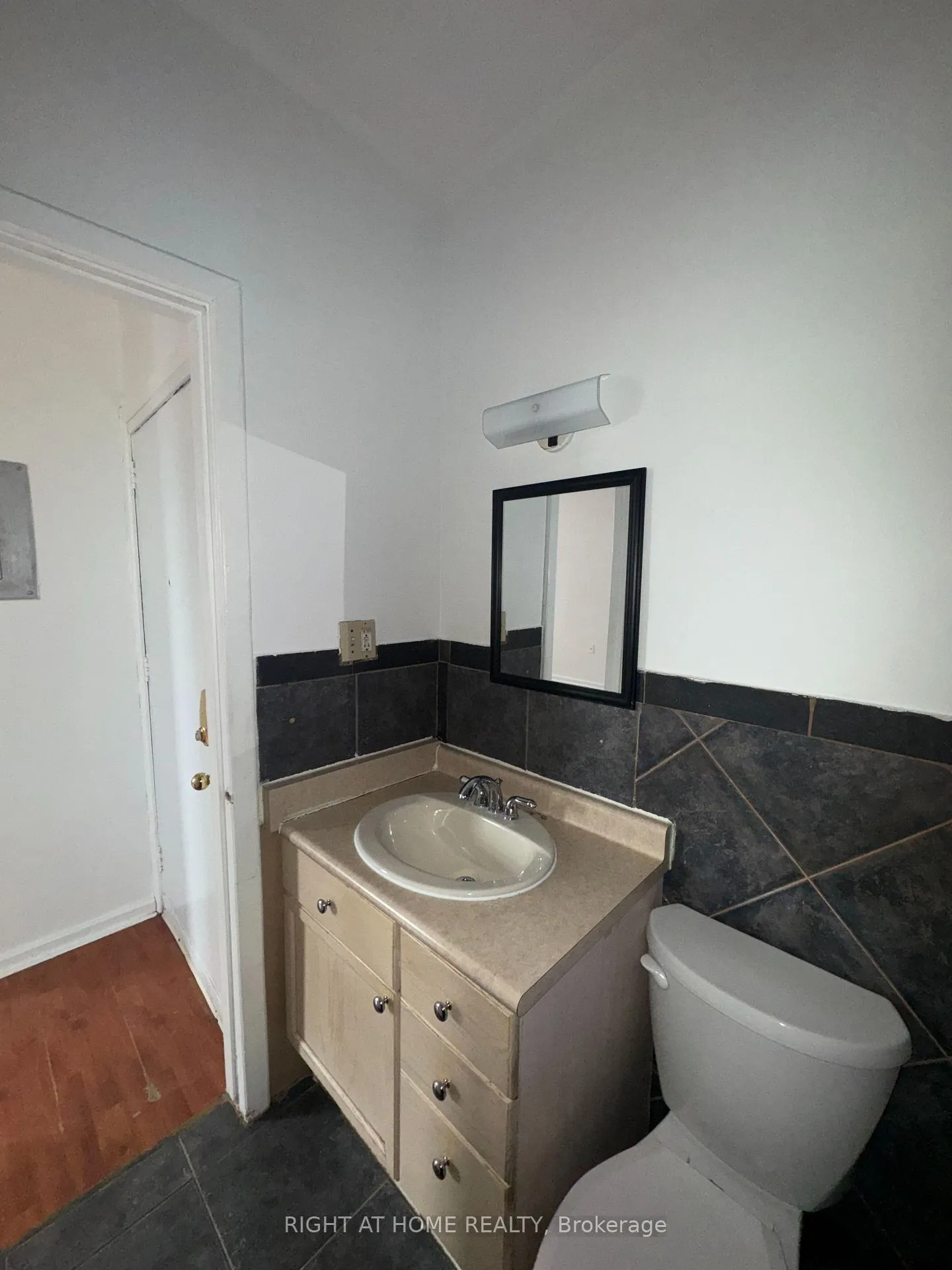 Photo 26 of Unit 3, 279 Drouillard Road, Windsor — HOMEH