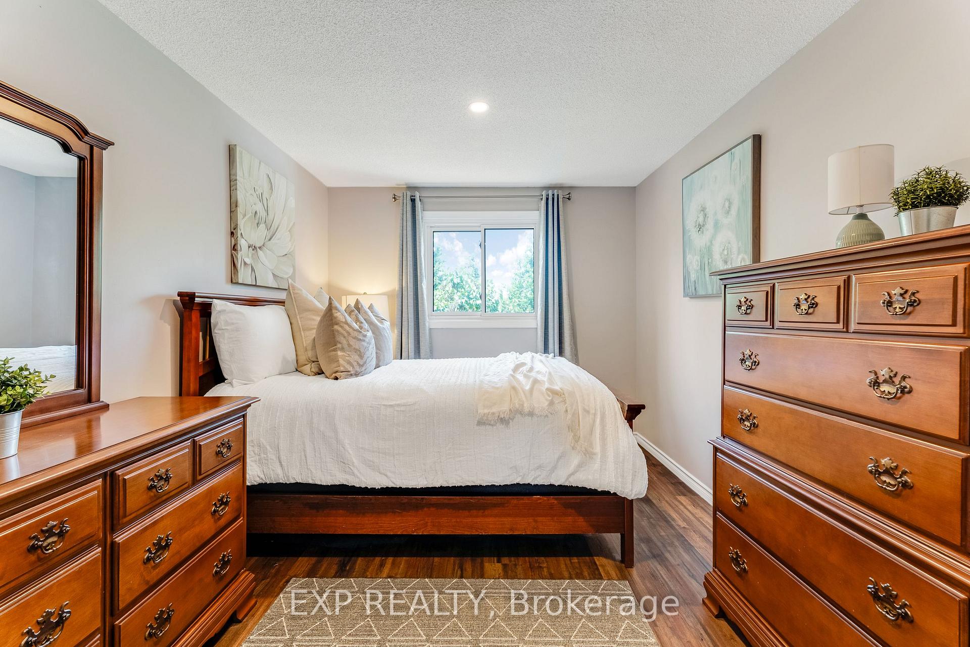 Photo 34 of 50 Highland Crescent, Kitchener — HOMEH