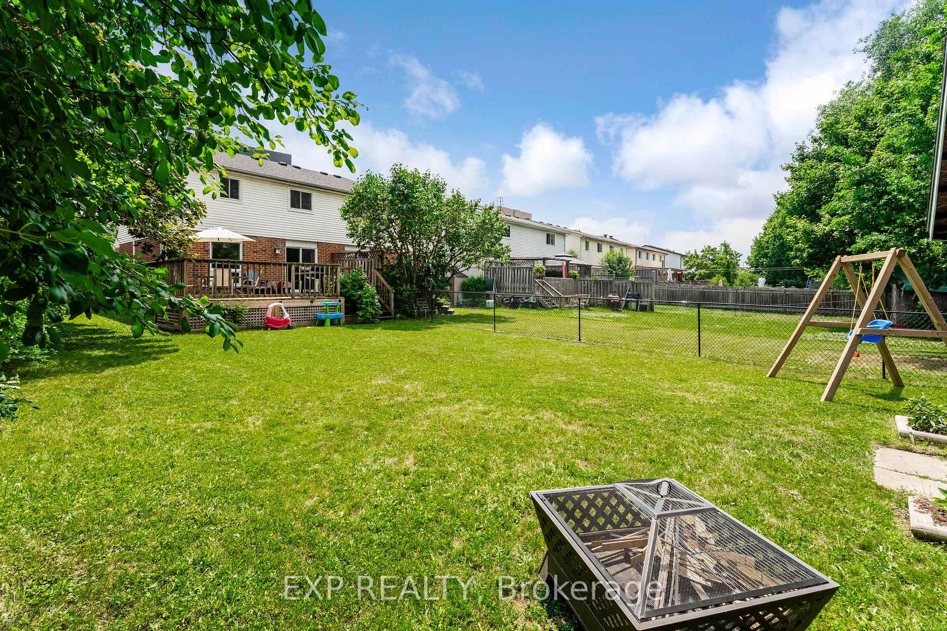 Photo 47 of 50 Highland Crescent, Kitchener — HOMEH