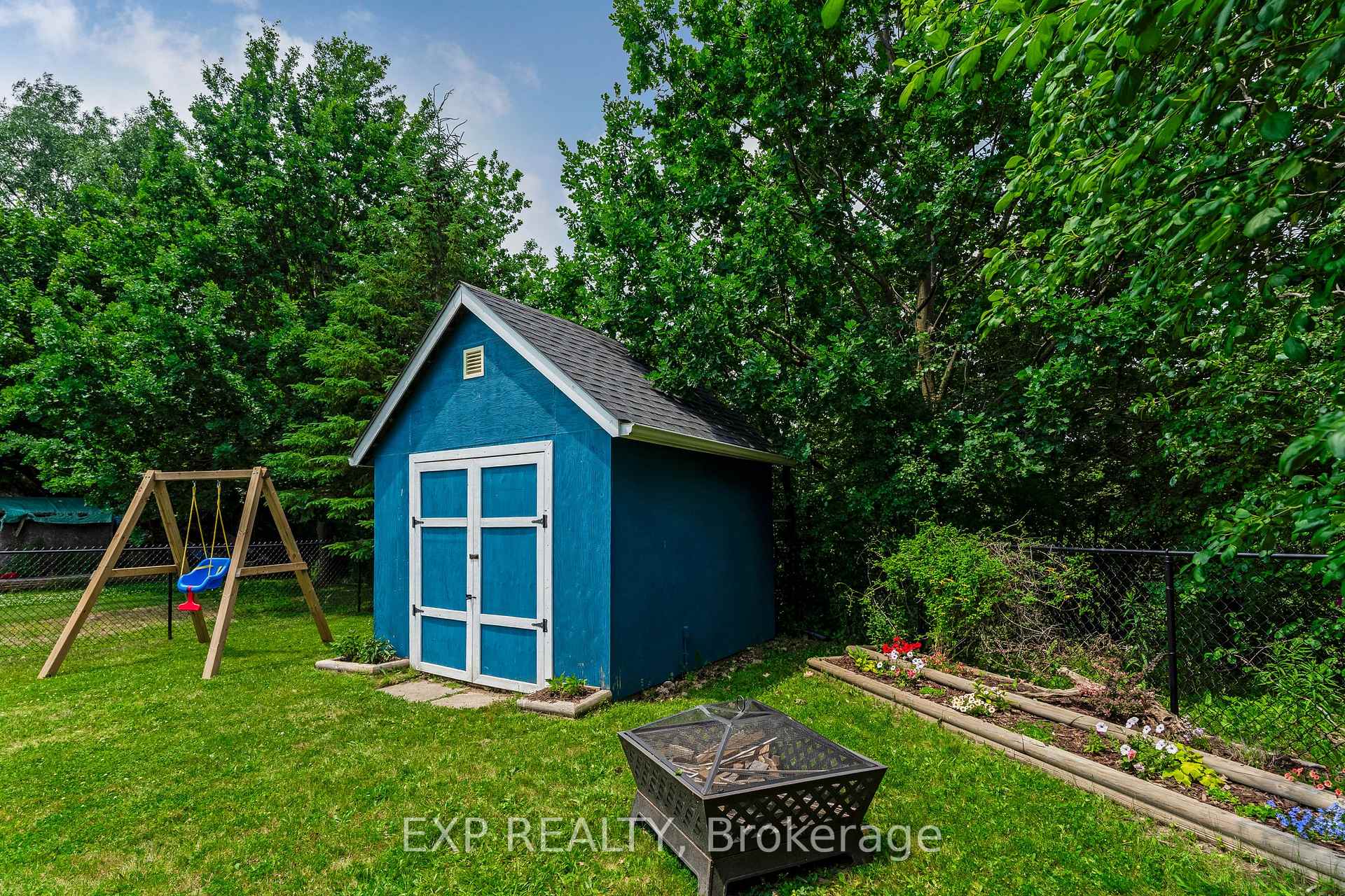 Photo 48 of 50 Highland Crescent, Kitchener — HOMEH