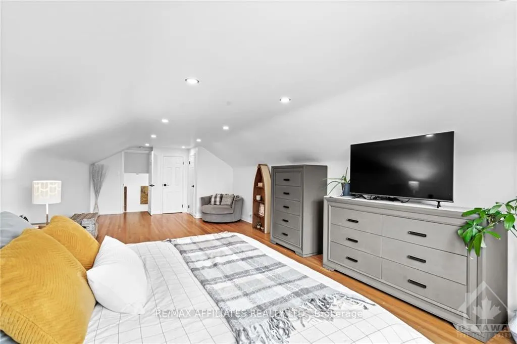 Photo 6 of 5471 North Drive, Ottawa, Manotick Long Island & Nicholls Island — HOMEH