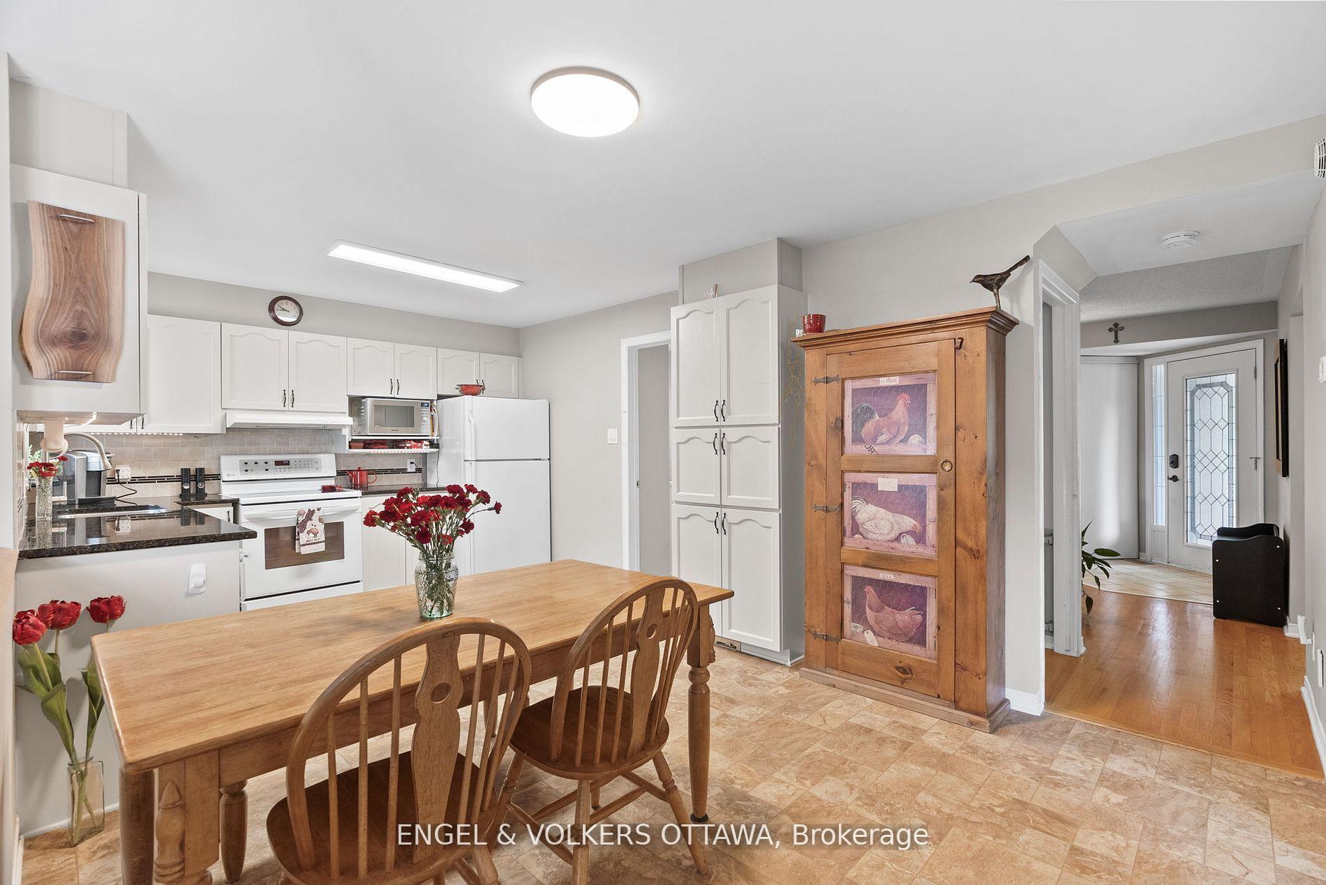 Photo 15 of 51 Emerald Meadows Drive, Ottawa, Kanata - Emerald Meadows/Trailwest — HOMEH
