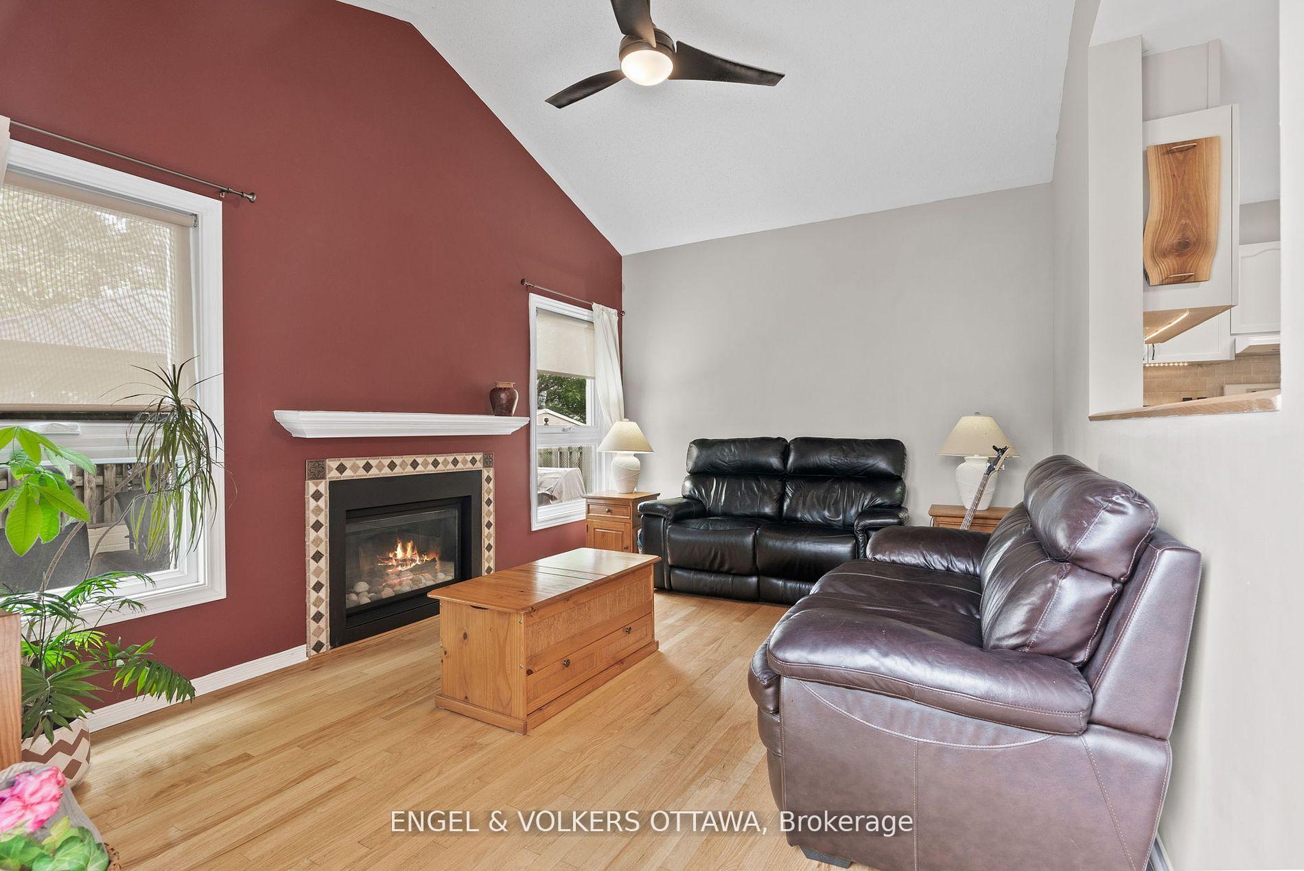 Photo 19 of 51 Emerald Meadows Drive, Ottawa, Kanata - Emerald Meadows/Trailwest — HOMEH