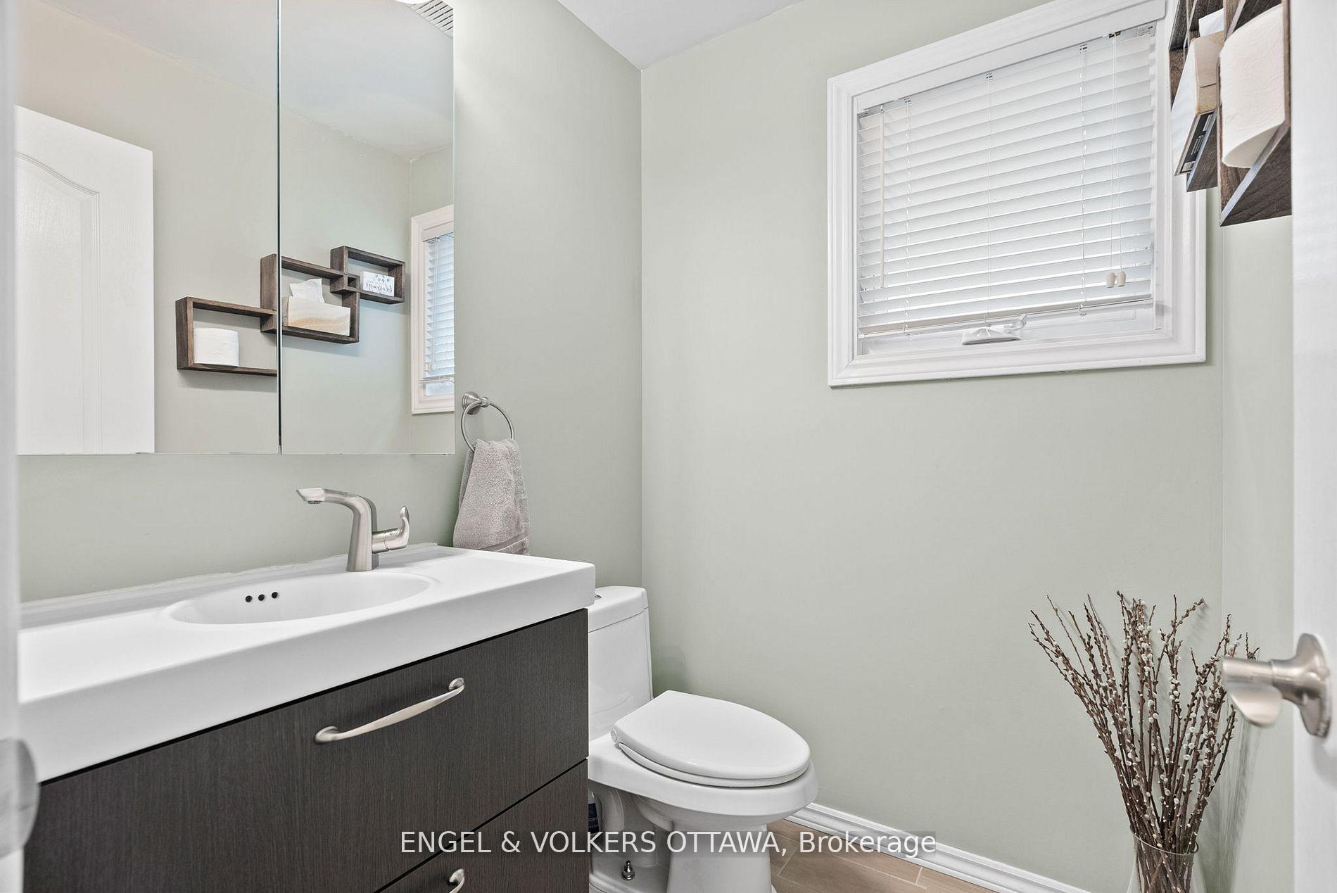 Photo 22 of 51 Emerald Meadows Drive, Ottawa, Kanata - Emerald Meadows/Trailwest — HOMEH