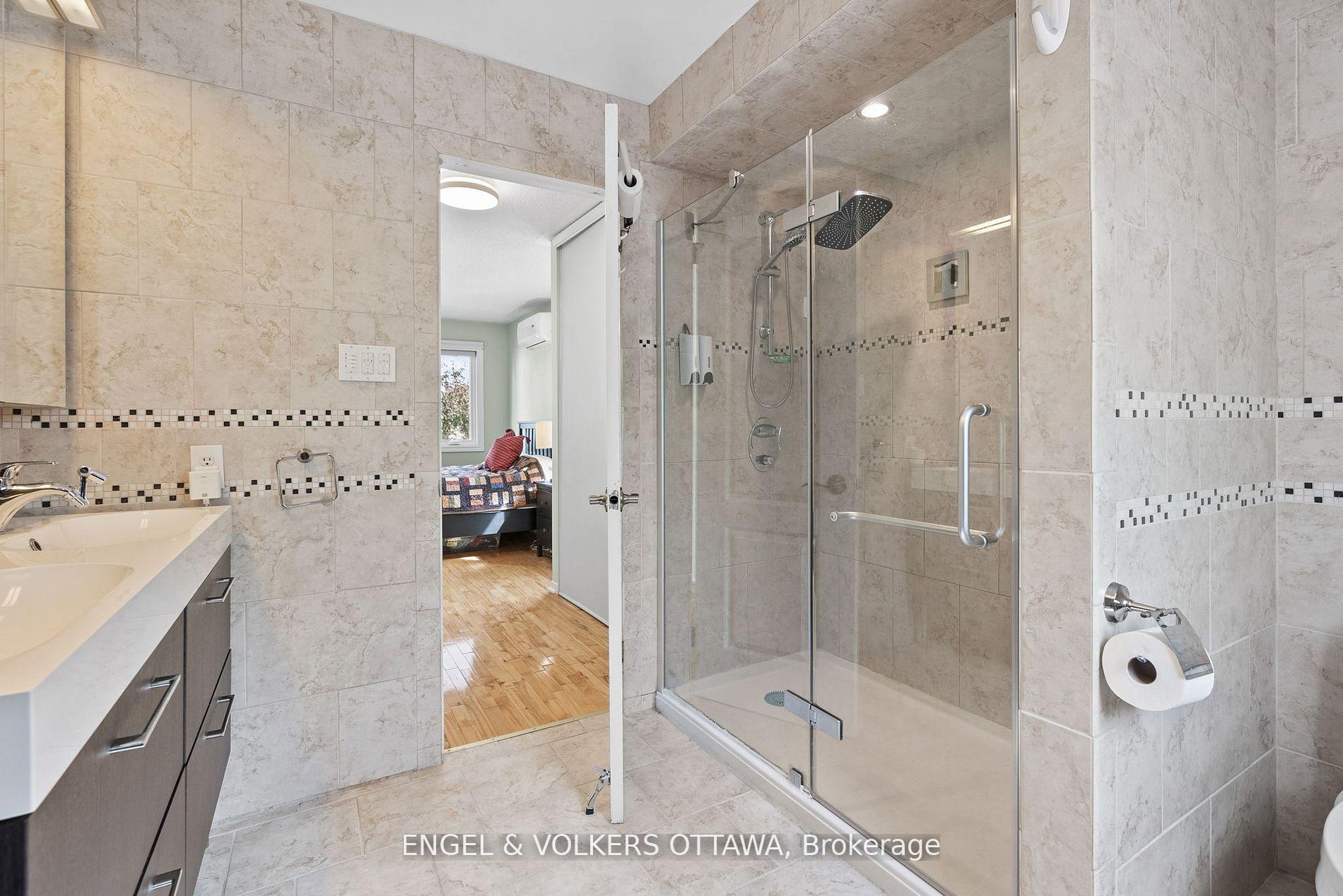 Photo 28 of 51 Emerald Meadows Drive, Ottawa, Kanata - Emerald Meadows/Trailwest — HOMEH