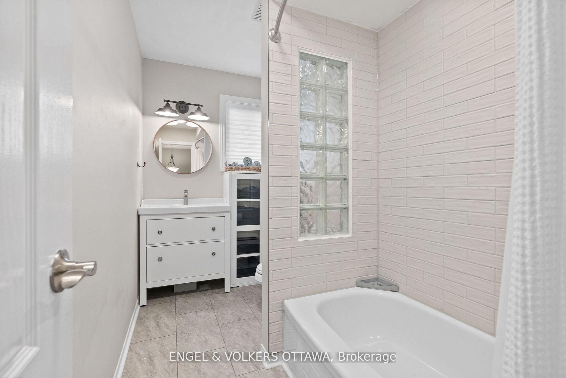 Photo 33 of 51 Emerald Meadows Drive, Ottawa, Kanata - Emerald Meadows/Trailwest — HOMEH