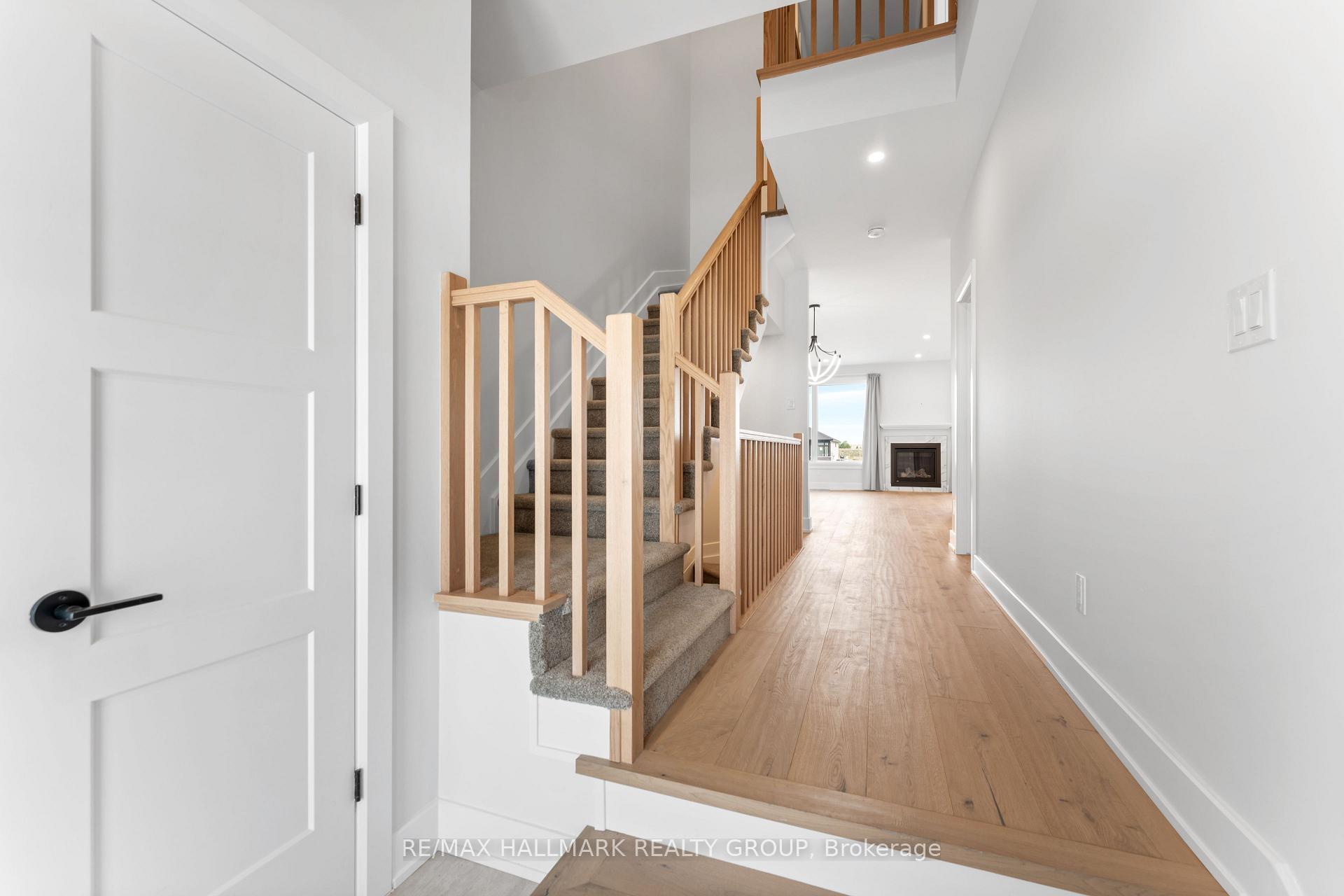 Photo 4 of 104 Ploughshare Road, Ottawa, Kanata - Katimavik — HOMEH