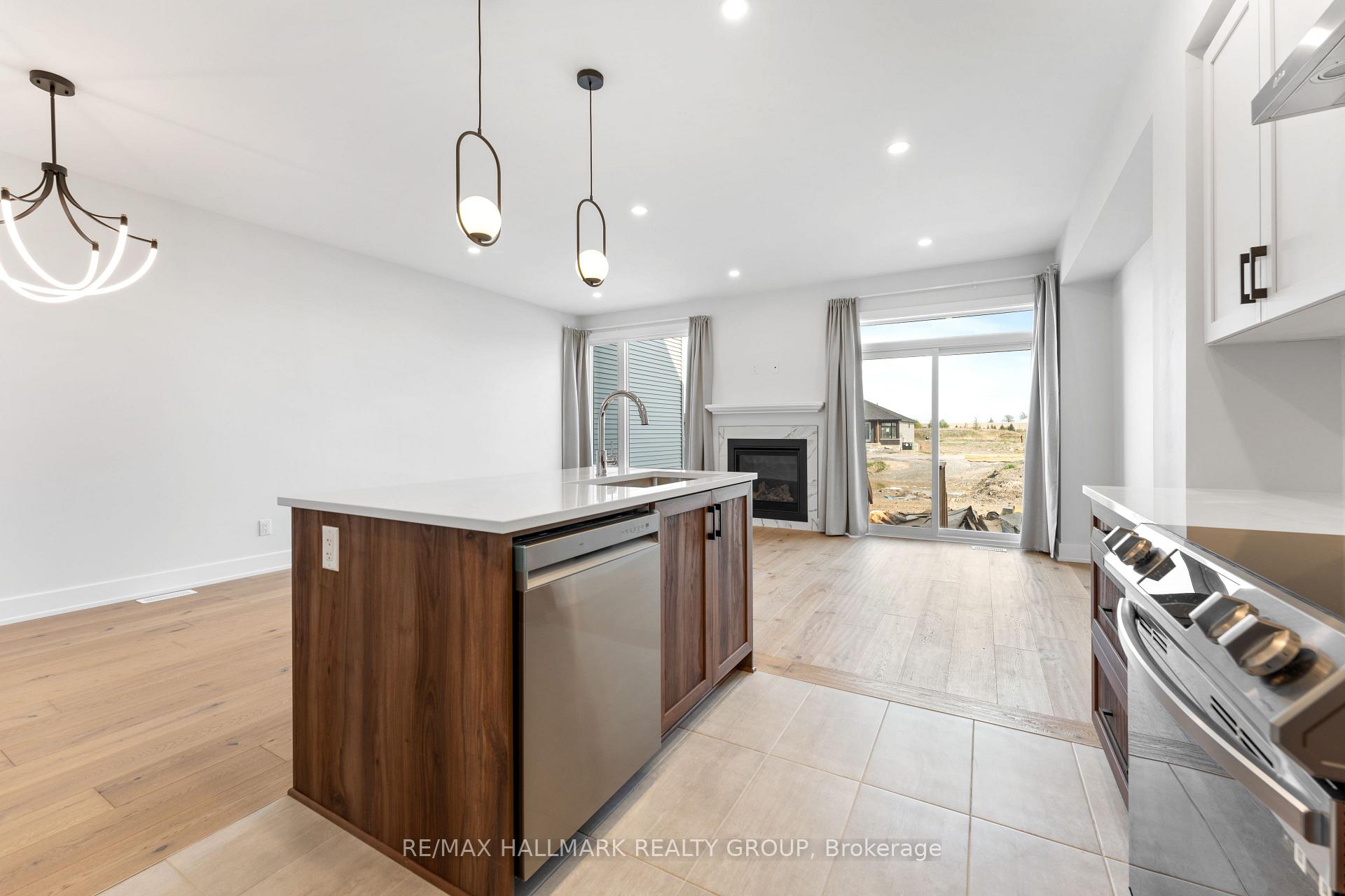 Photo 14 of 104 Ploughshare Road, Ottawa, Kanata - Katimavik — HOMEH