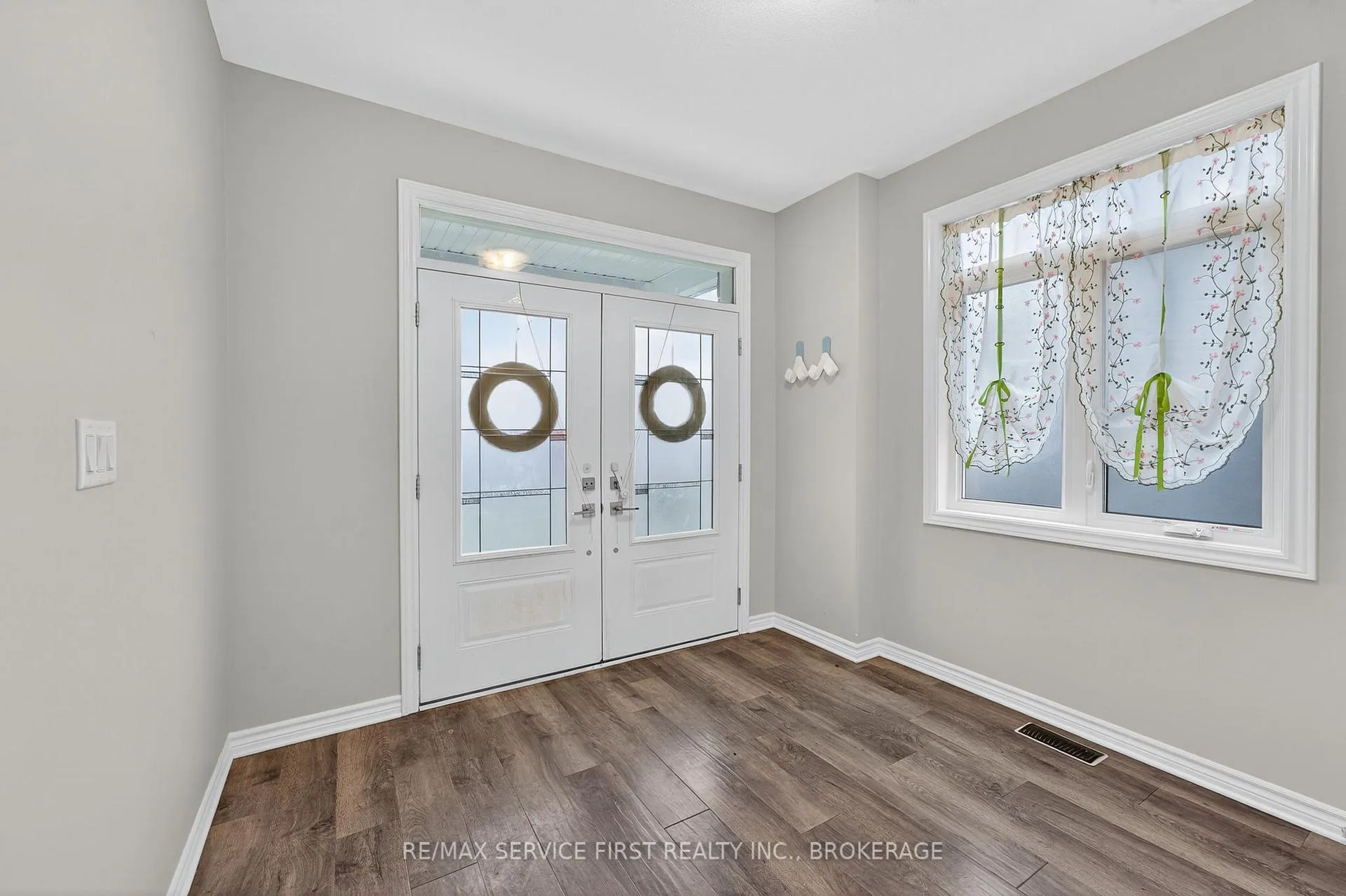 Photo 3 of 1724 Monica Drive, Kingston, City Northwest — HOMEH