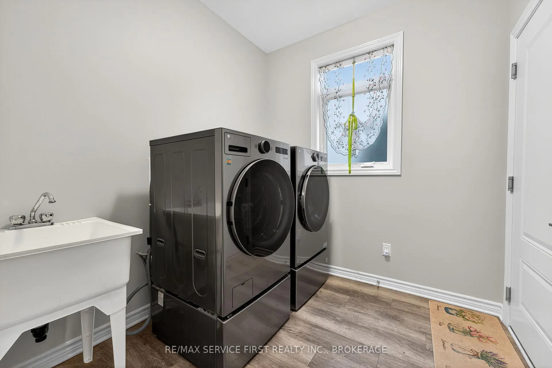 Photo 8 of 1724 Monica Drive, Kingston, City Northwest — HOMEH