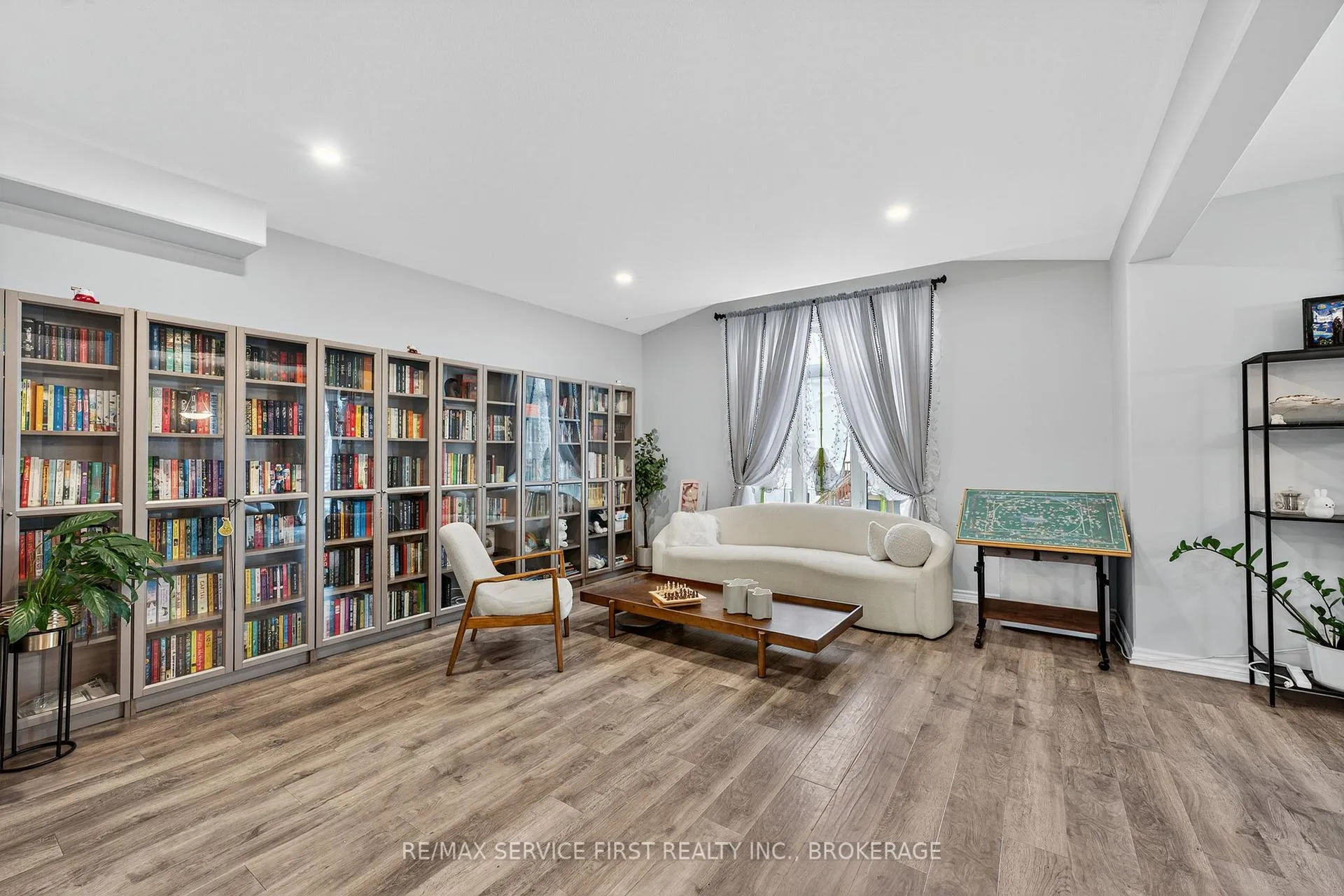 Photo 11 of 1724 Monica Drive, Kingston, City Northwest — HOMEH