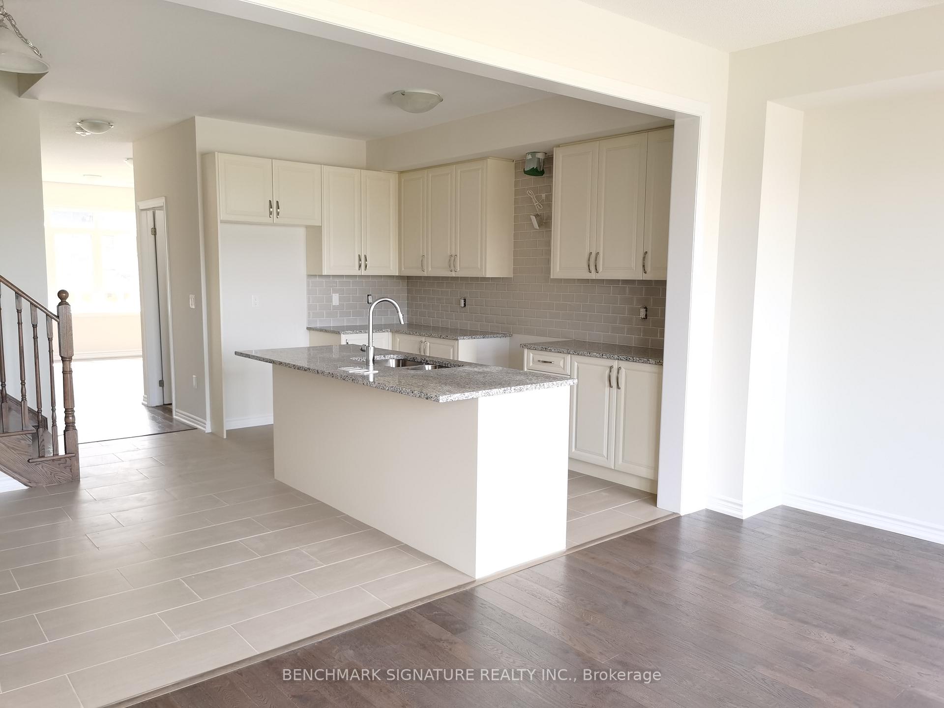 Photo 1 of 31 Mannar Drive, Markham, Victoria Square — HOMEH