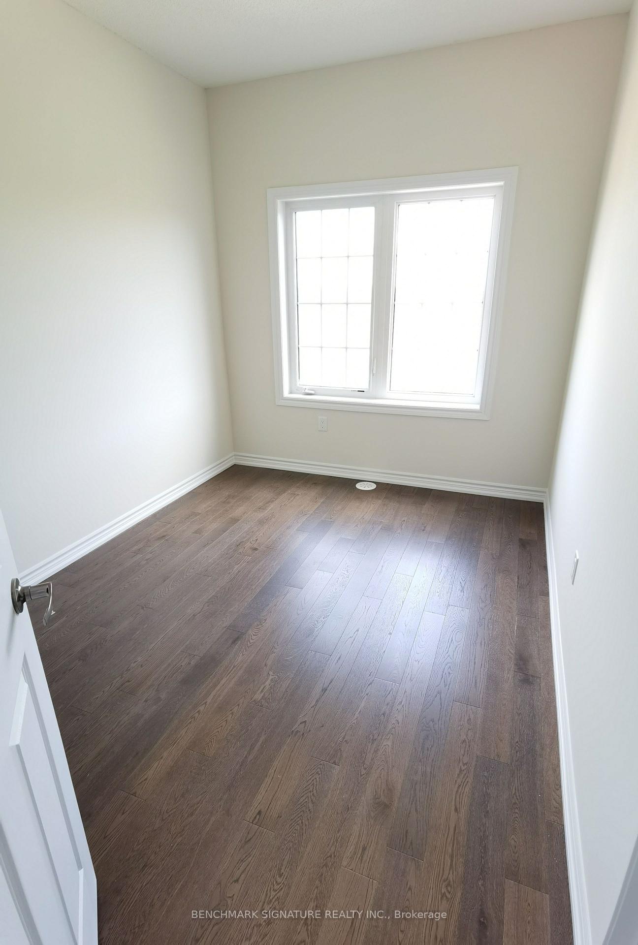 Photo 7 of 31 Mannar Drive, Markham, Victoria Square — HOMEH