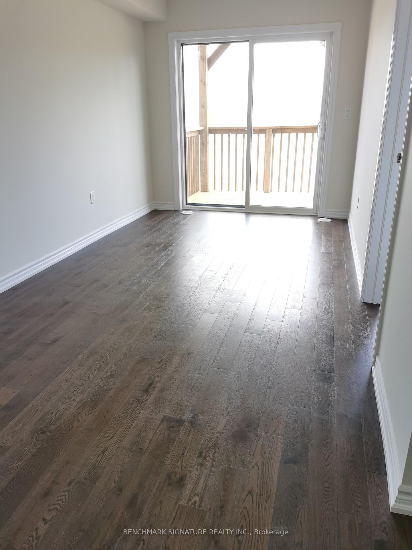 Photo 8 of 31 Mannar Drive, Markham, Victoria Square — HOMEH