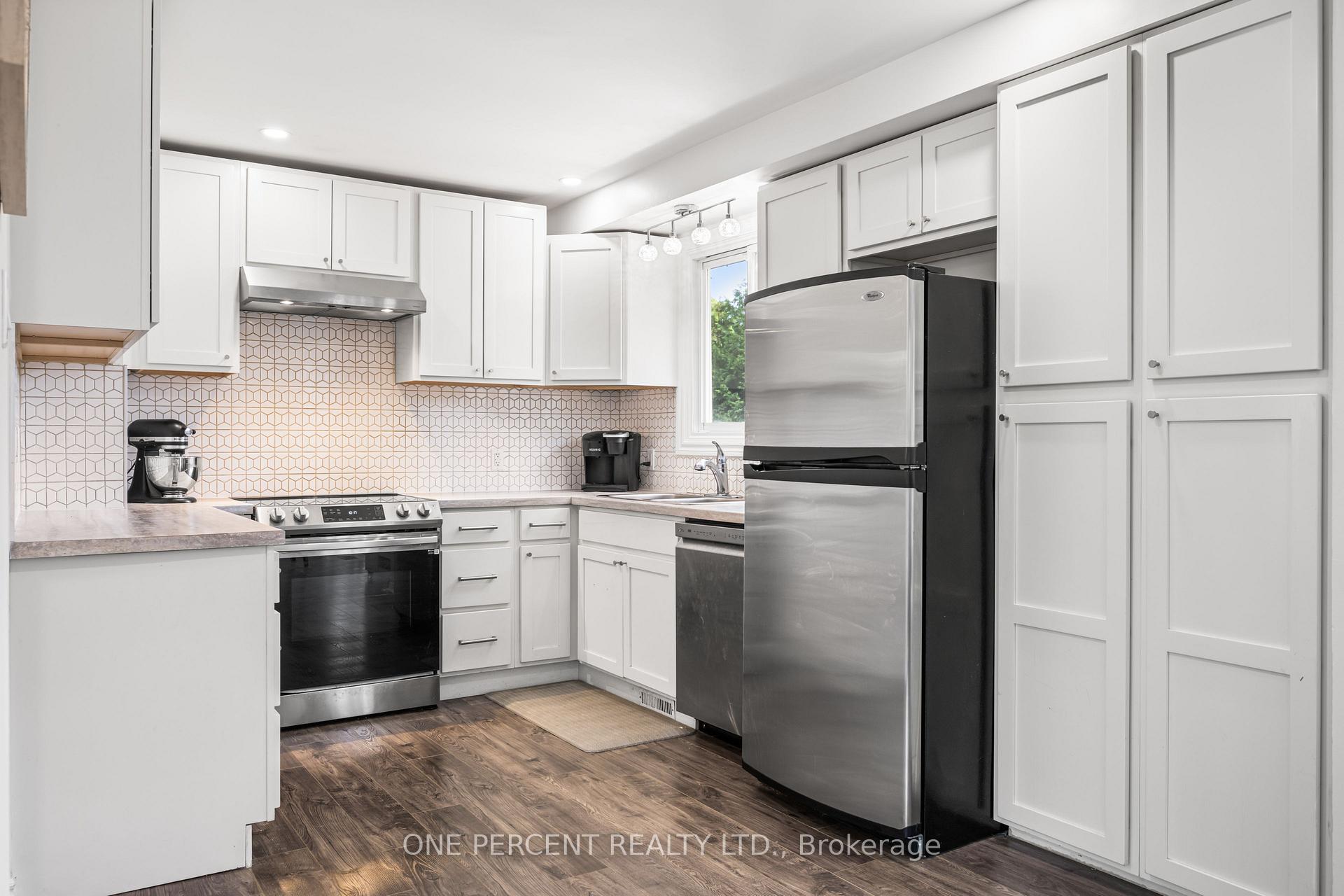 Photo 10 of 16 Shouldice Crescent, Ottawa, Kanata - Glencairn/Hazeldean — HOMEH