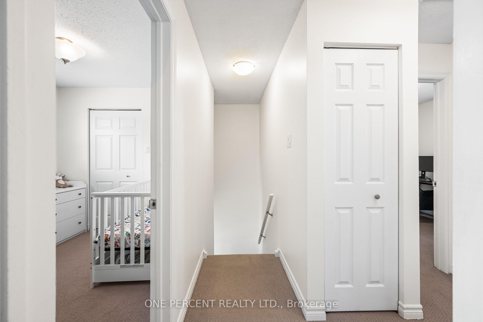 Photo 13 of 16 Shouldice Crescent, Ottawa, Kanata - Glencairn/Hazeldean — HOMEH