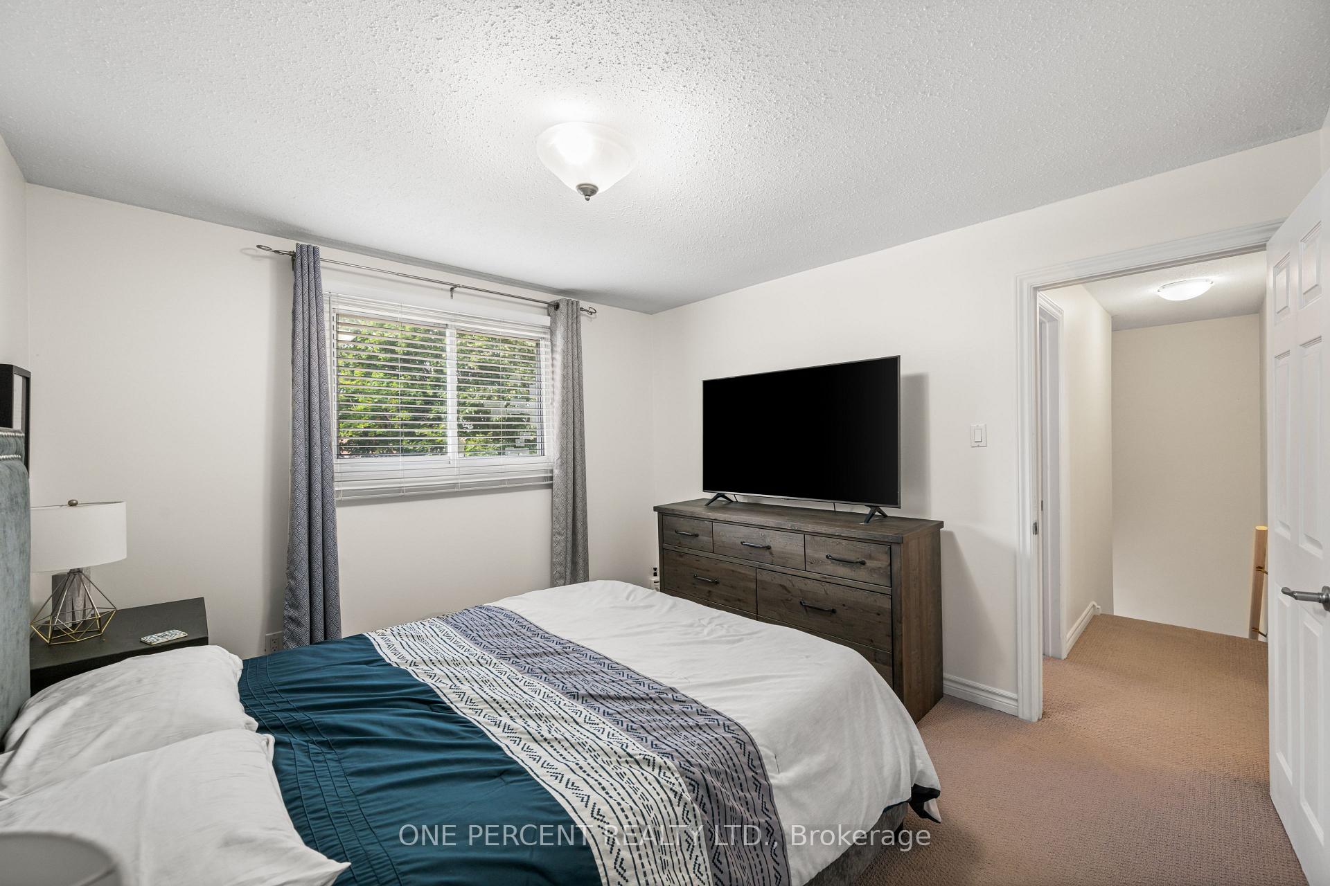 Photo 16 of 16 Shouldice Crescent, Ottawa, Kanata - Glencairn/Hazeldean — HOMEH