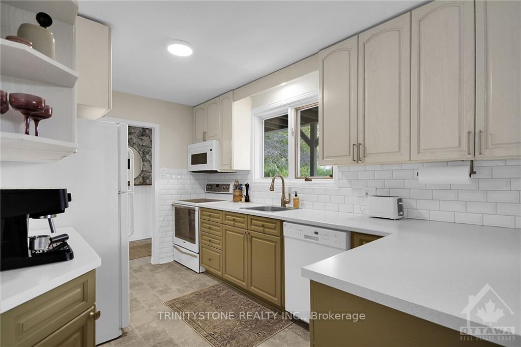 Photo 11 of 6442 First Line Road, Ottawa, Manotick South to Roger Stevens — HOMEH