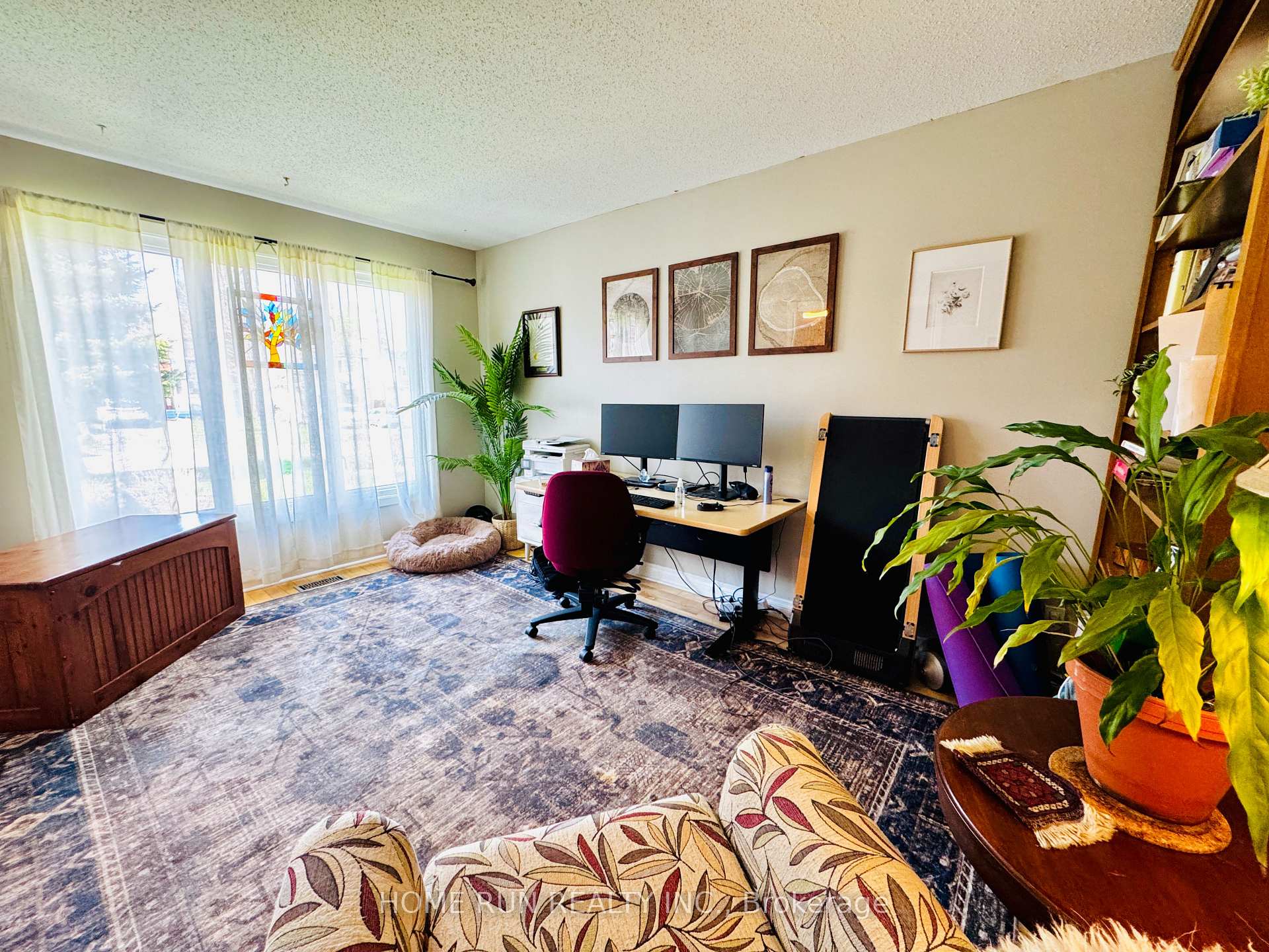 Photo 3 of 131 Shearer Crescent, Ottawa, Kanata - Katimavik — HOMEH