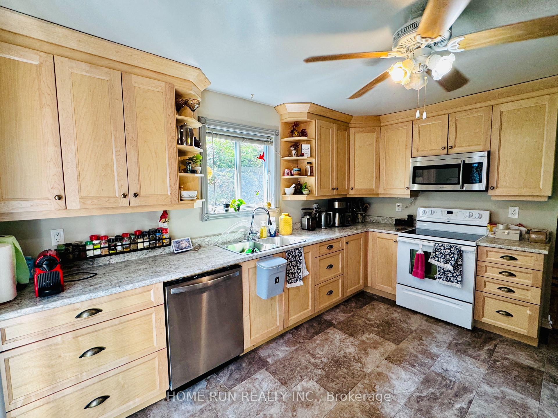 Photo 6 of 131 Shearer Crescent, Ottawa, Kanata - Katimavik — HOMEH