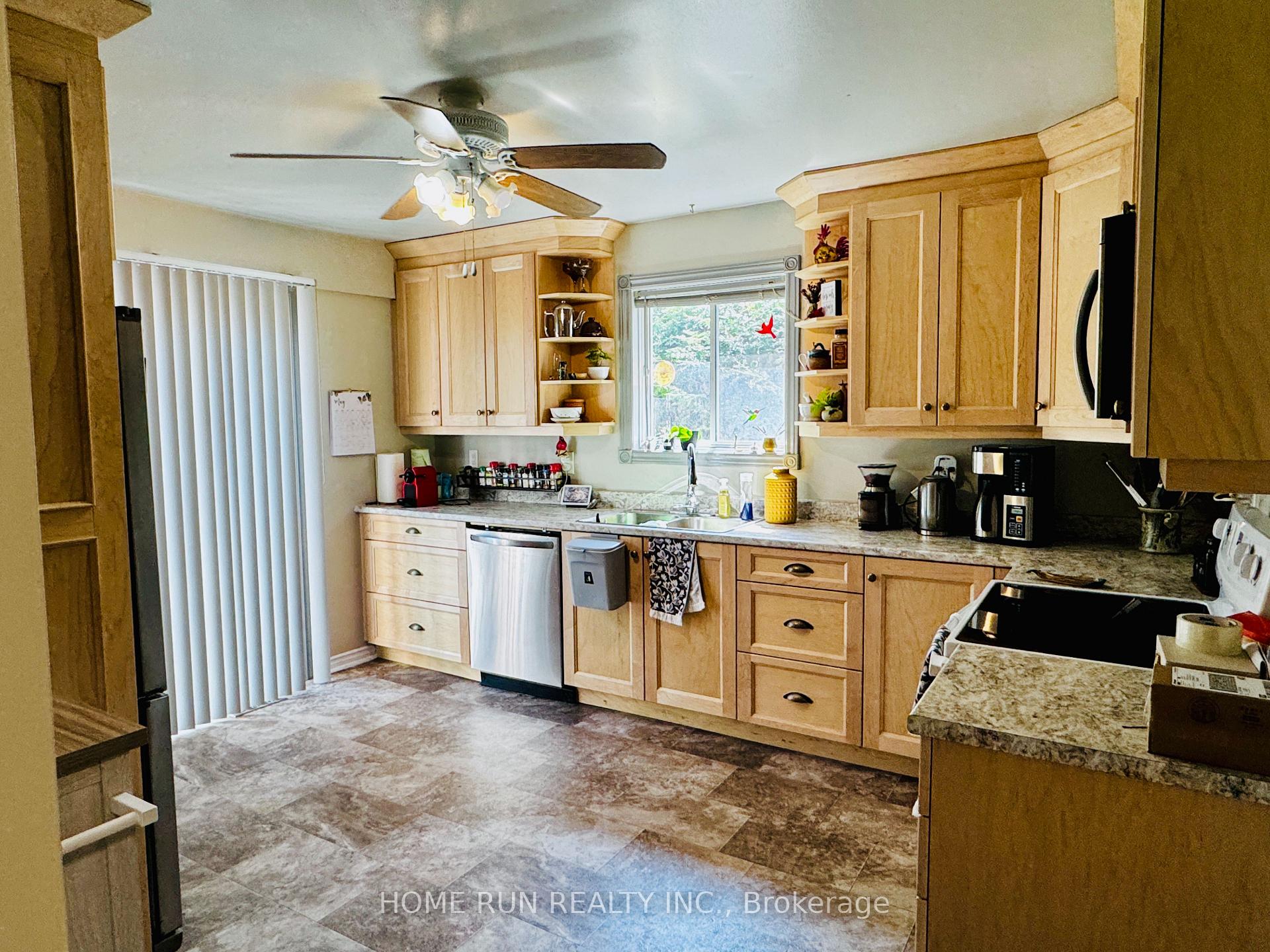 Photo 8 of 131 Shearer Crescent, Ottawa, Kanata - Katimavik — HOMEH
