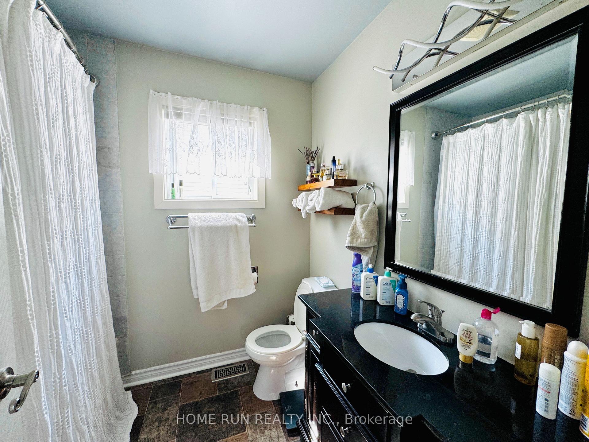 Photo 20 of 131 Shearer Crescent, Ottawa, Kanata - Katimavik — HOMEH