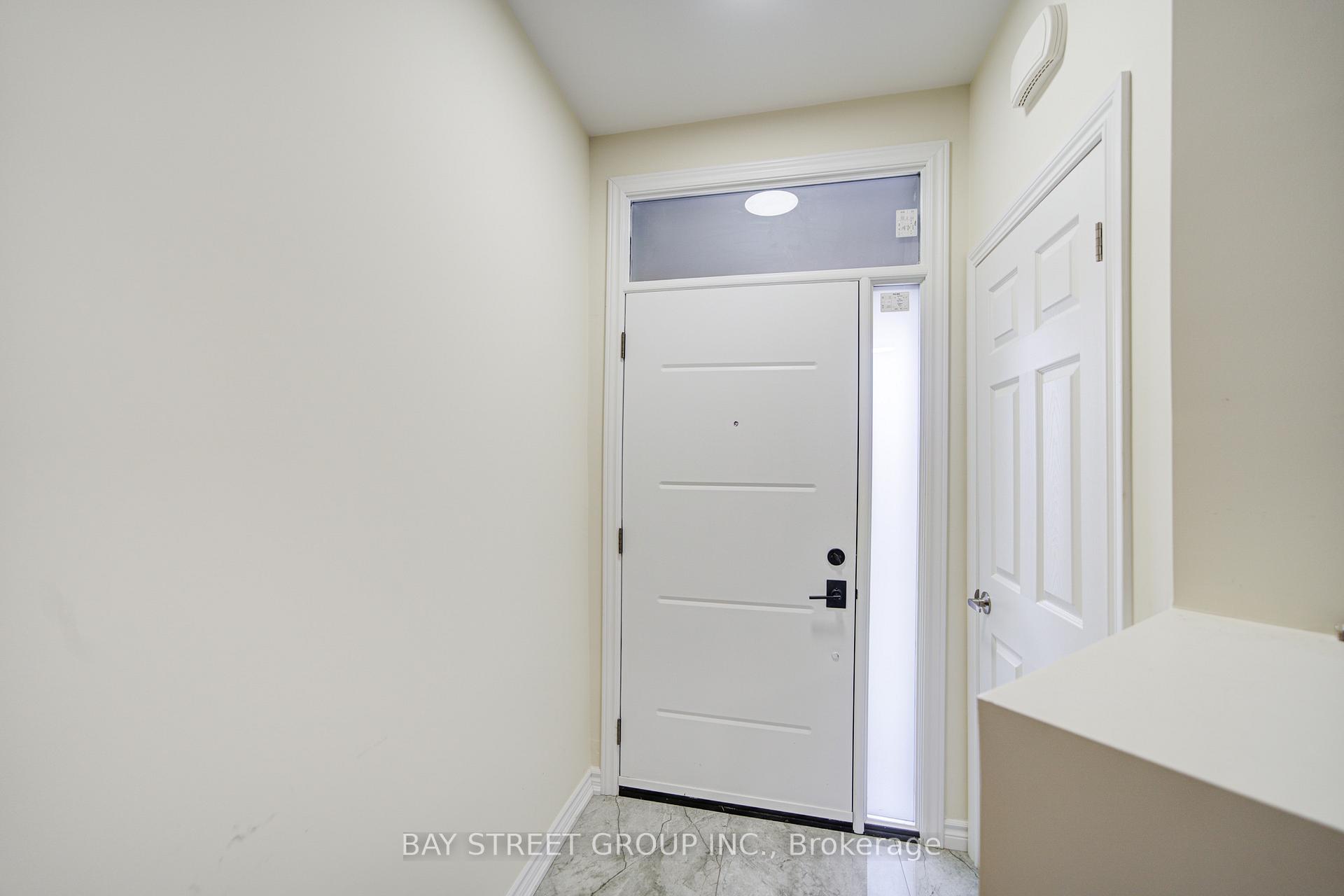 Photo 3 of 119 Bur Oak Avenue, Markham, Berczy — HOMEH