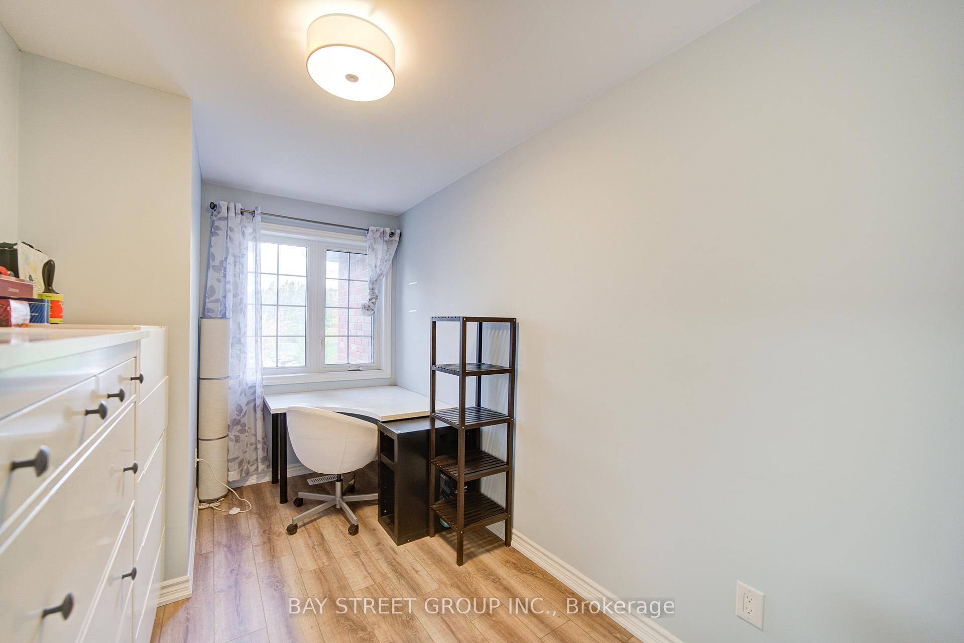 Photo 13 of 119 Bur Oak Avenue, Markham, Berczy — HOMEH