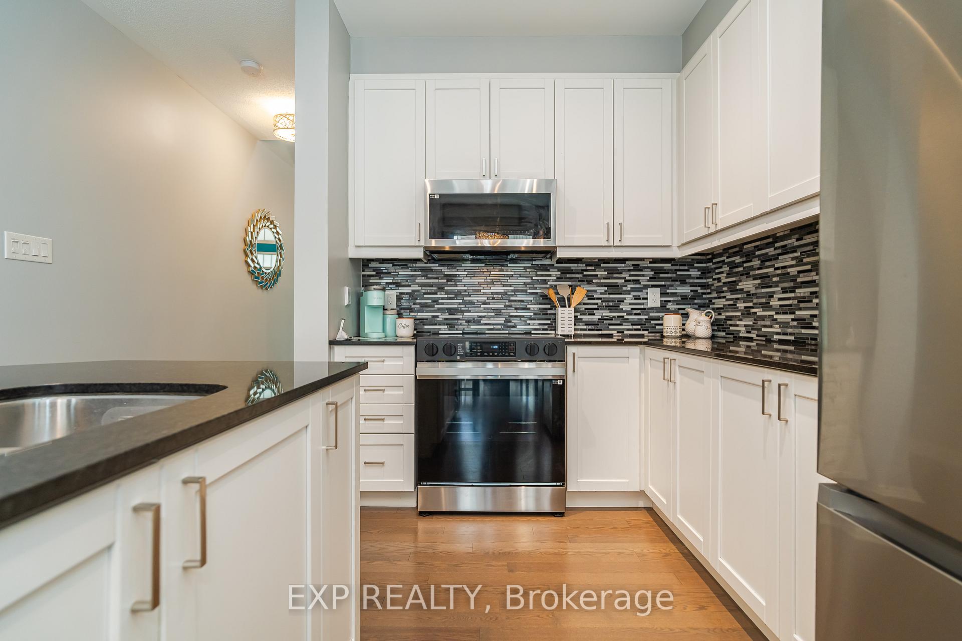 Photo 8 of 25 Solaris Drive, Ottawa, Kanata - Emerald Meadows/Trailwest — HOMEH