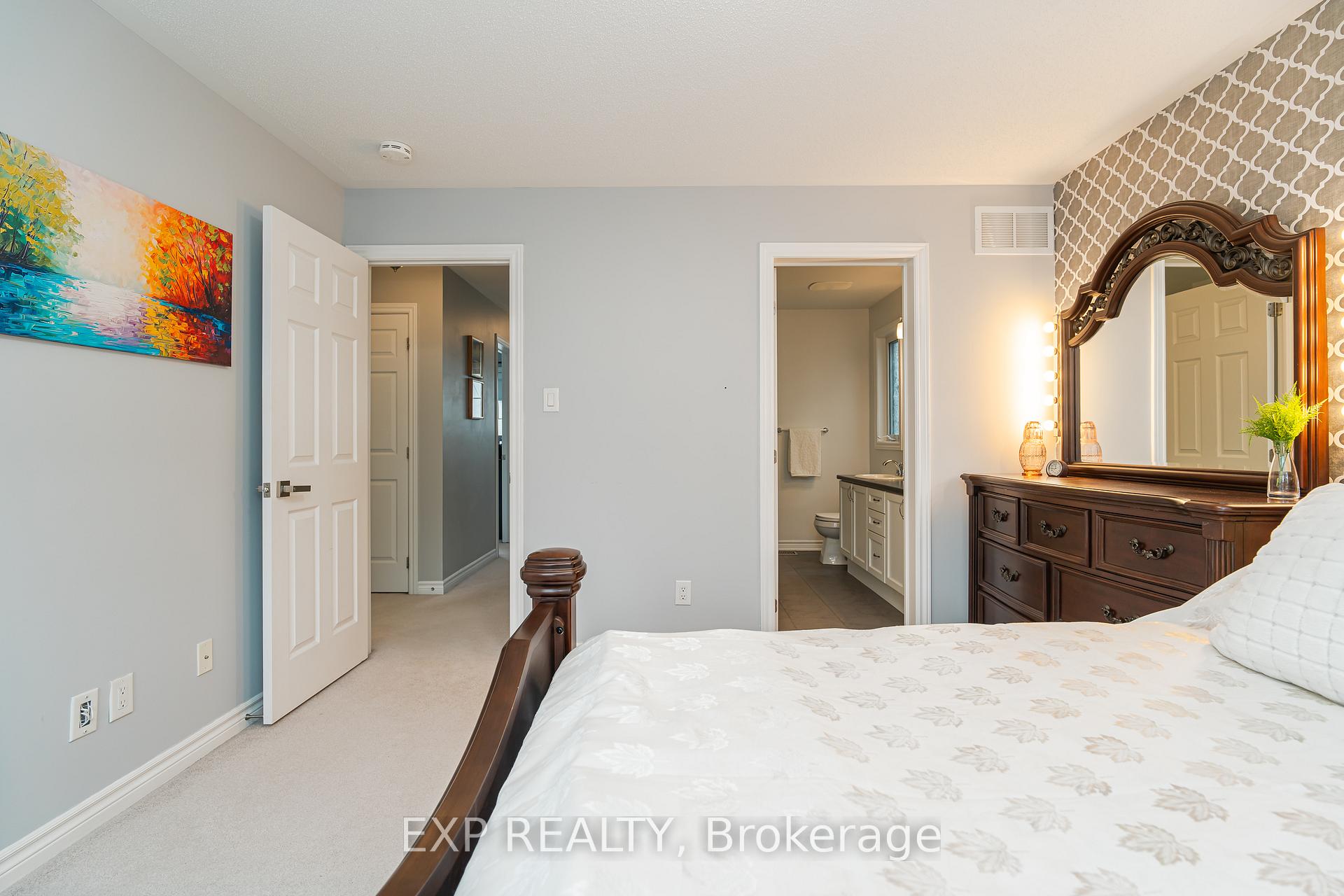 Photo 22 of 25 Solaris Drive, Ottawa, Kanata - Emerald Meadows/Trailwest — HOMEH