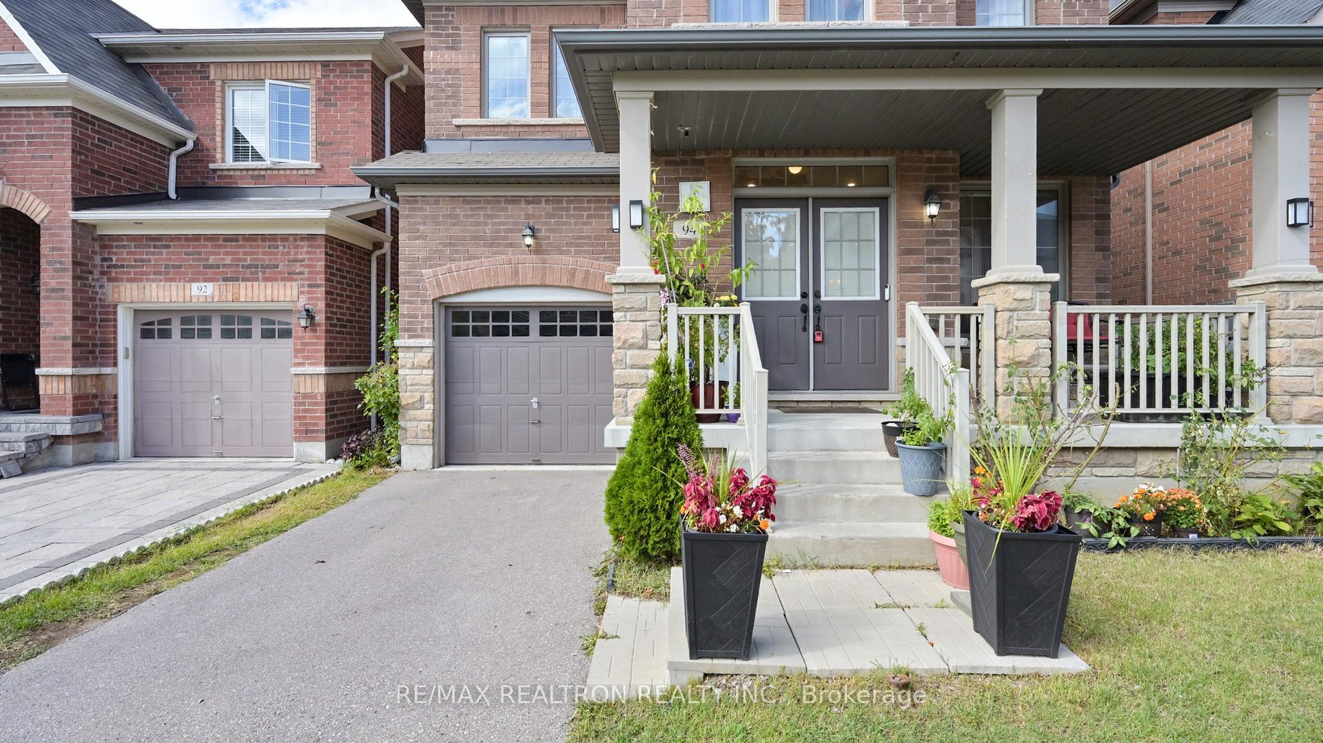 Photo 5 of 94 Henry Bauer Avenue, Markham, Berczy — HOMEH